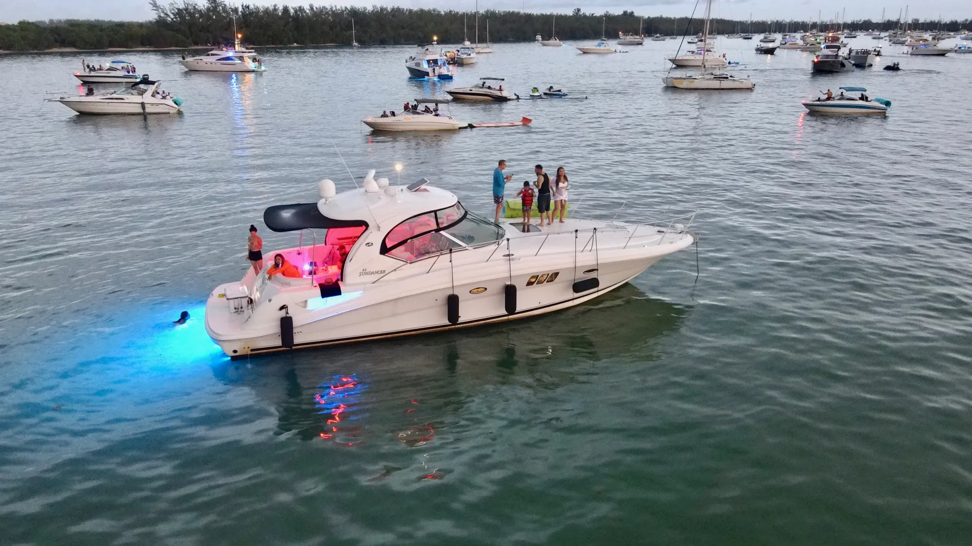 5 ⭐️ 50“ Luxury Miami Yacht, Sunset & Party Mon to Thu One free Hr 
