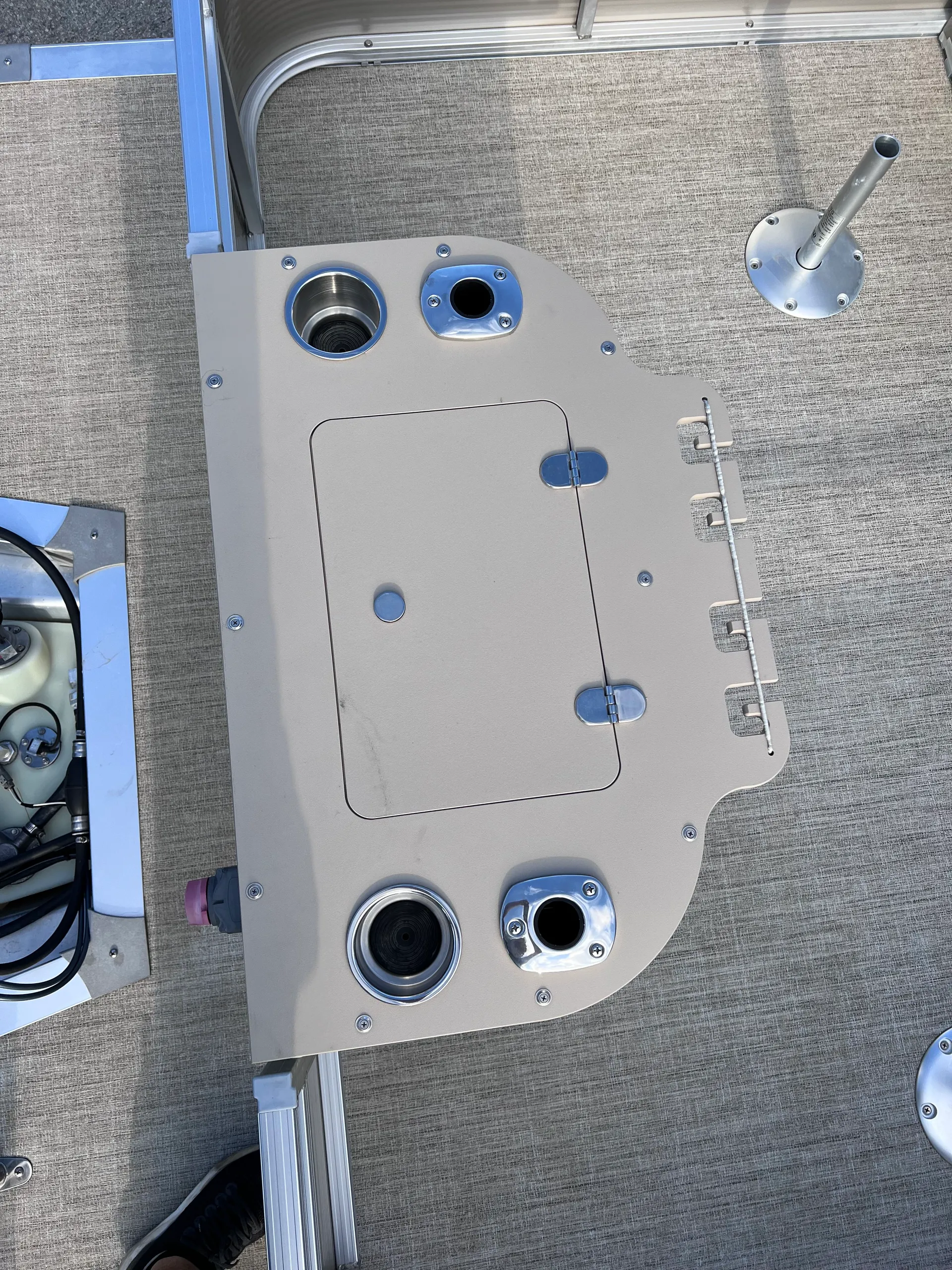 2021 AVALON 2285 FISHER