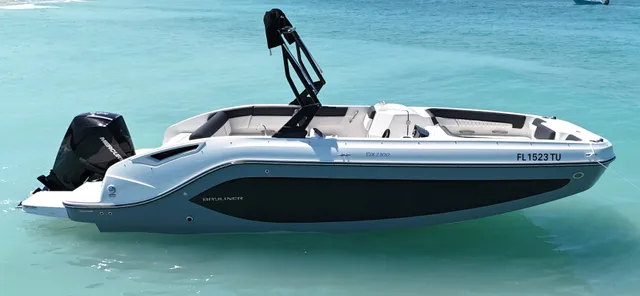 Rent a BAYLINER deck boat in Holmes Beach, FL near me