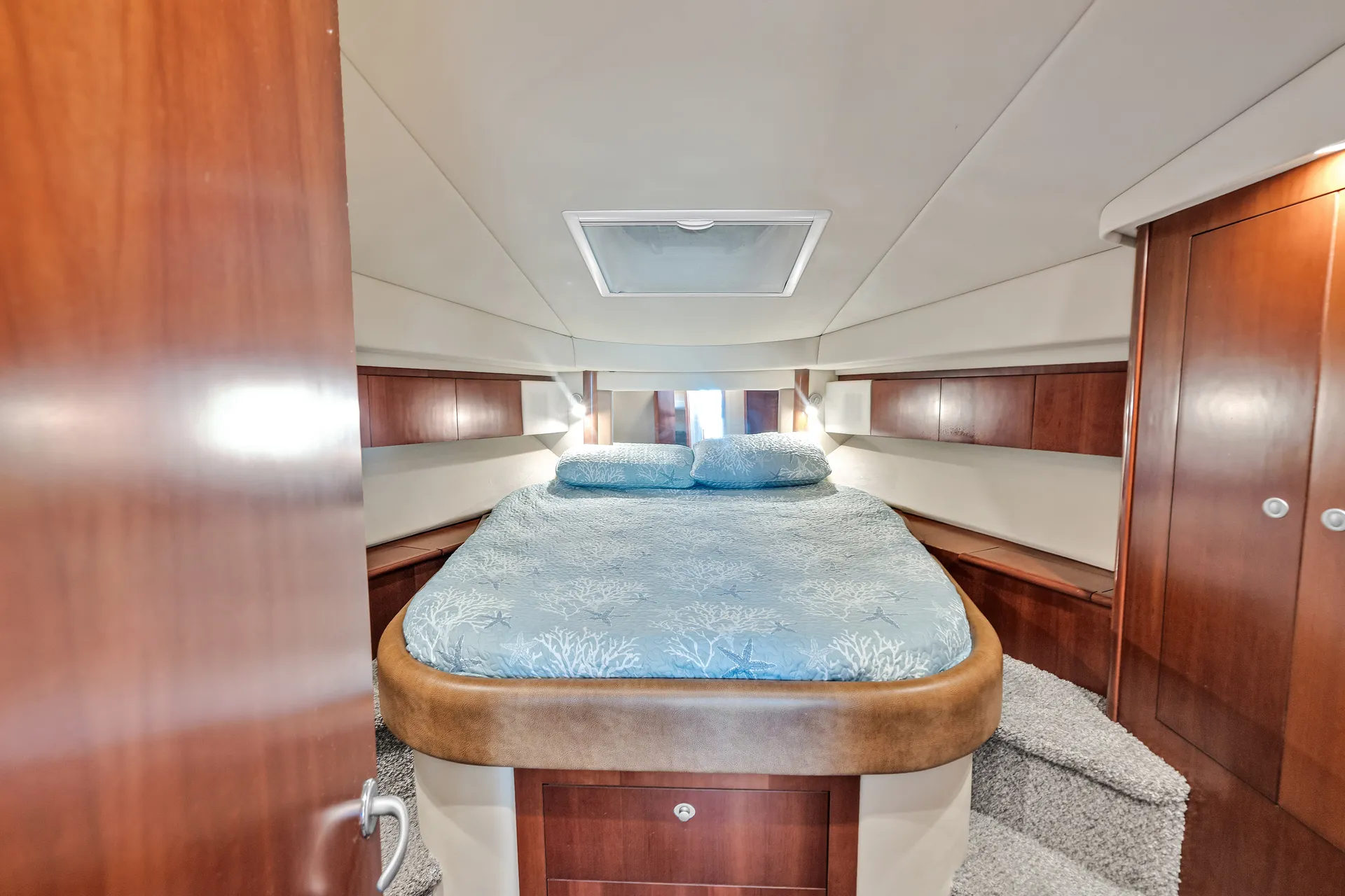 46' Flybridge Great for Birthdays • 13 Guests