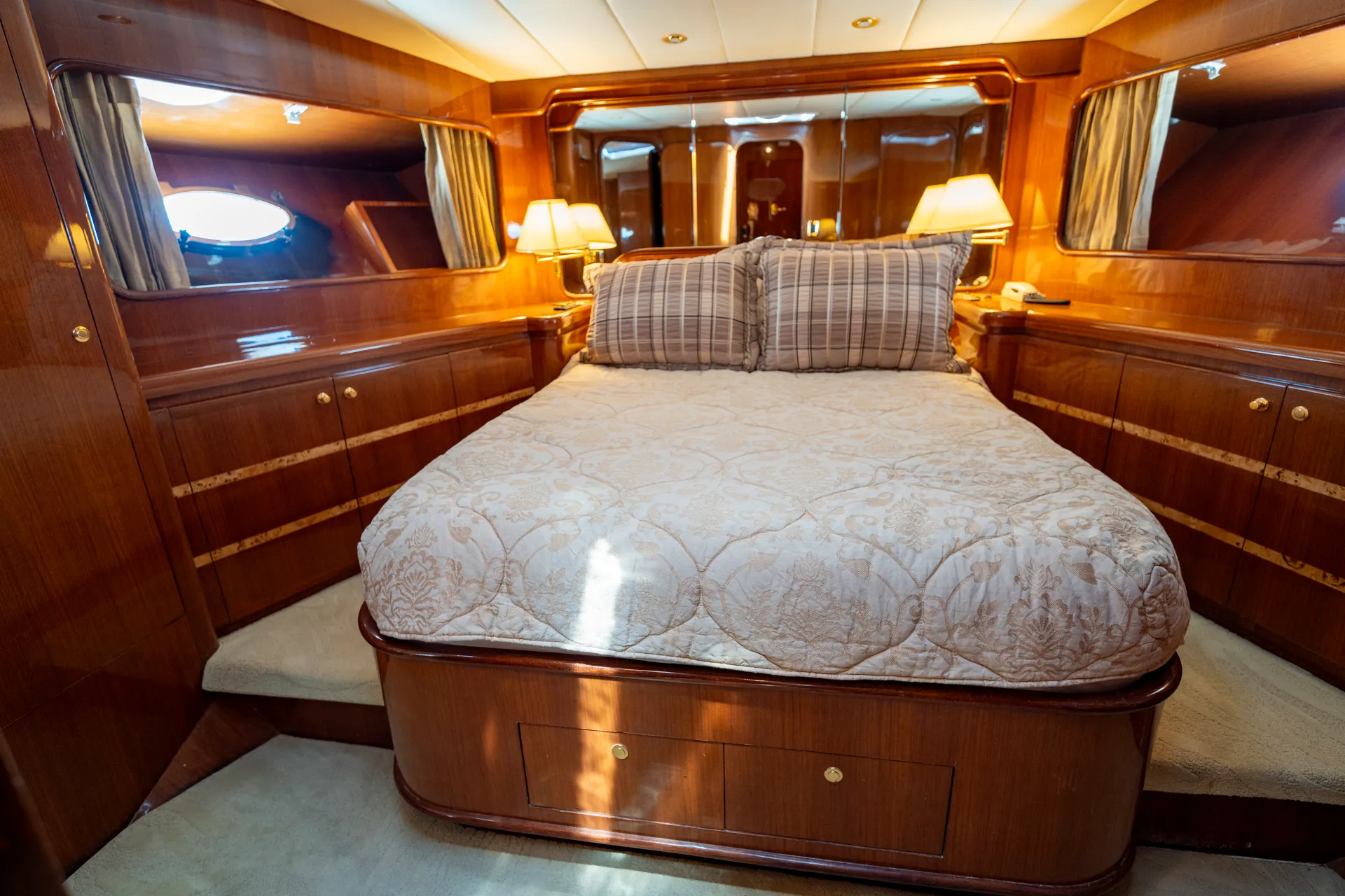 Johnson 60 Foot Motor Yacht in Mount Pleasant, SC — photo 8