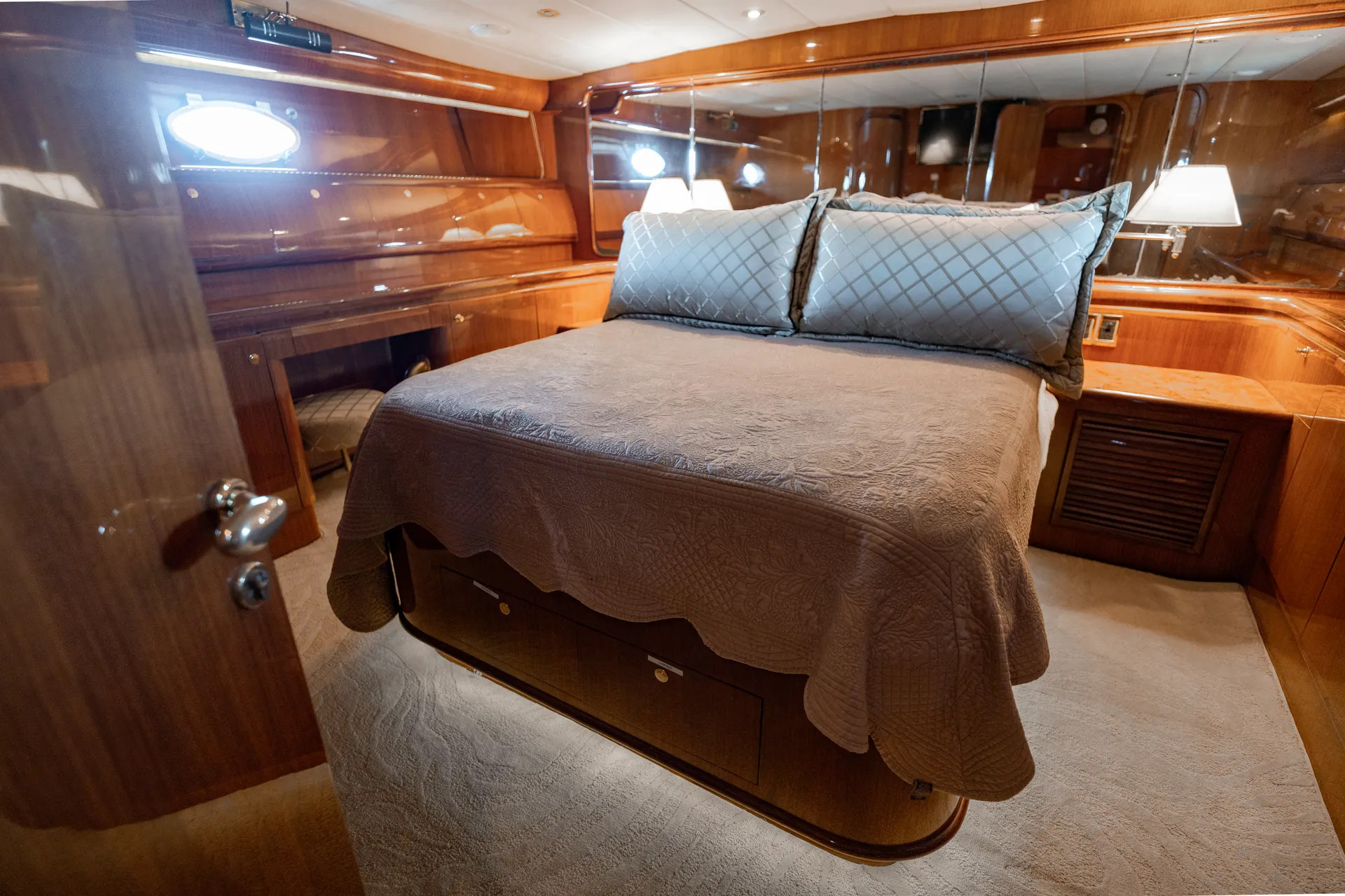 Johnson 60 Foot Motor Yacht in Mount Pleasant, SC — photo 9