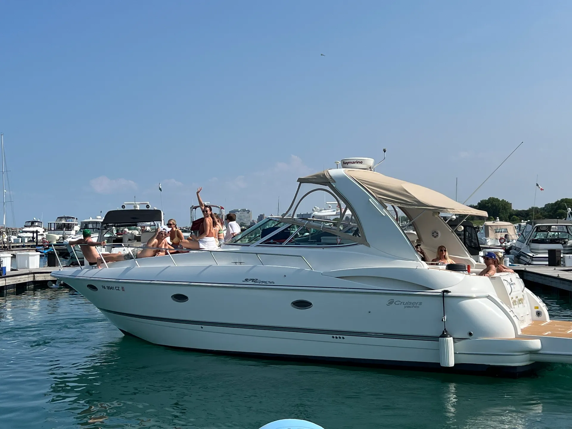 AMAZING! Luxury & Huge 40ft Cruiser Yacht…Welcome Home!