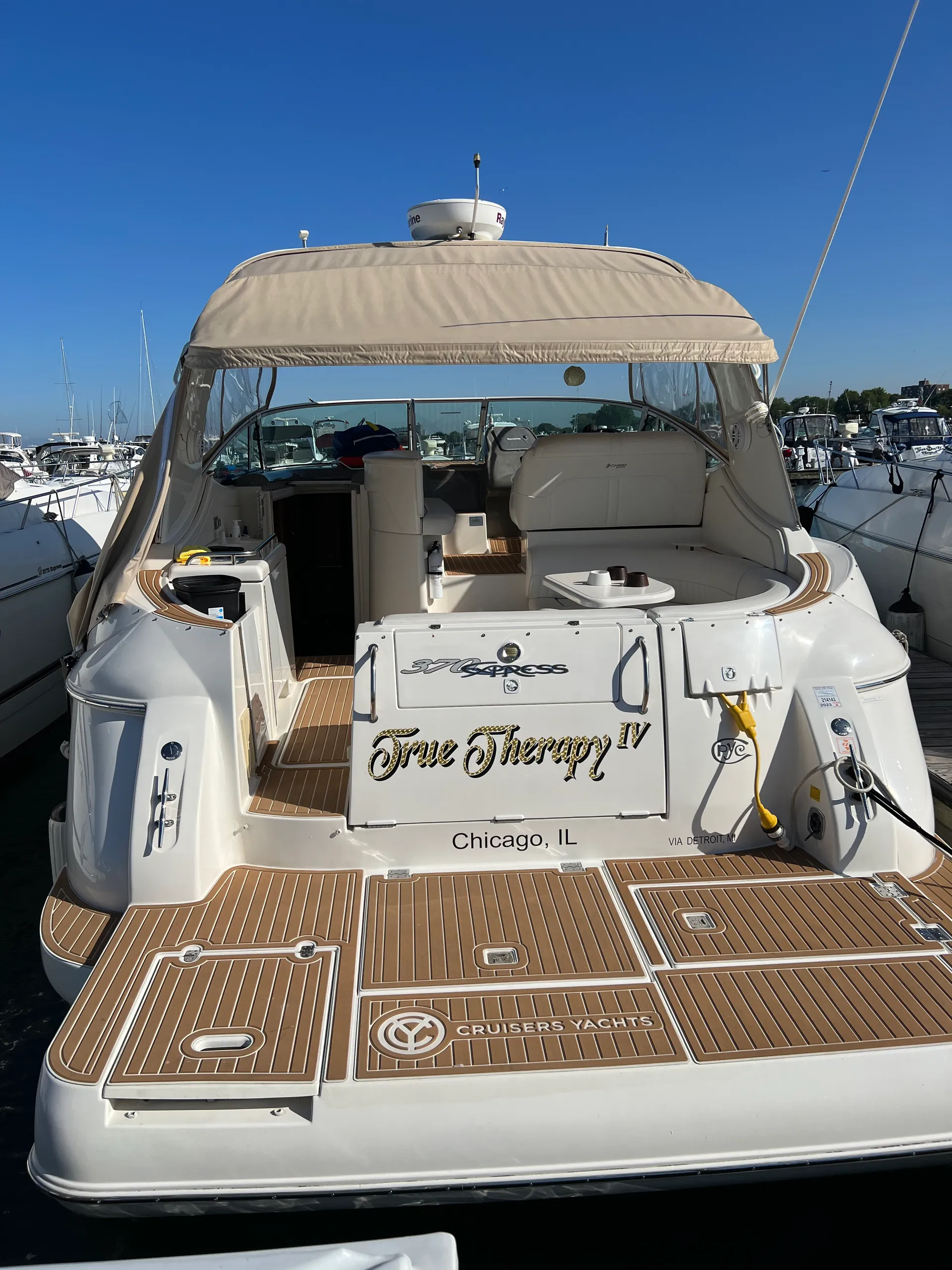 AMAZING! Luxury & Huge 40ft Cruiser Yacht…Welcome Home!