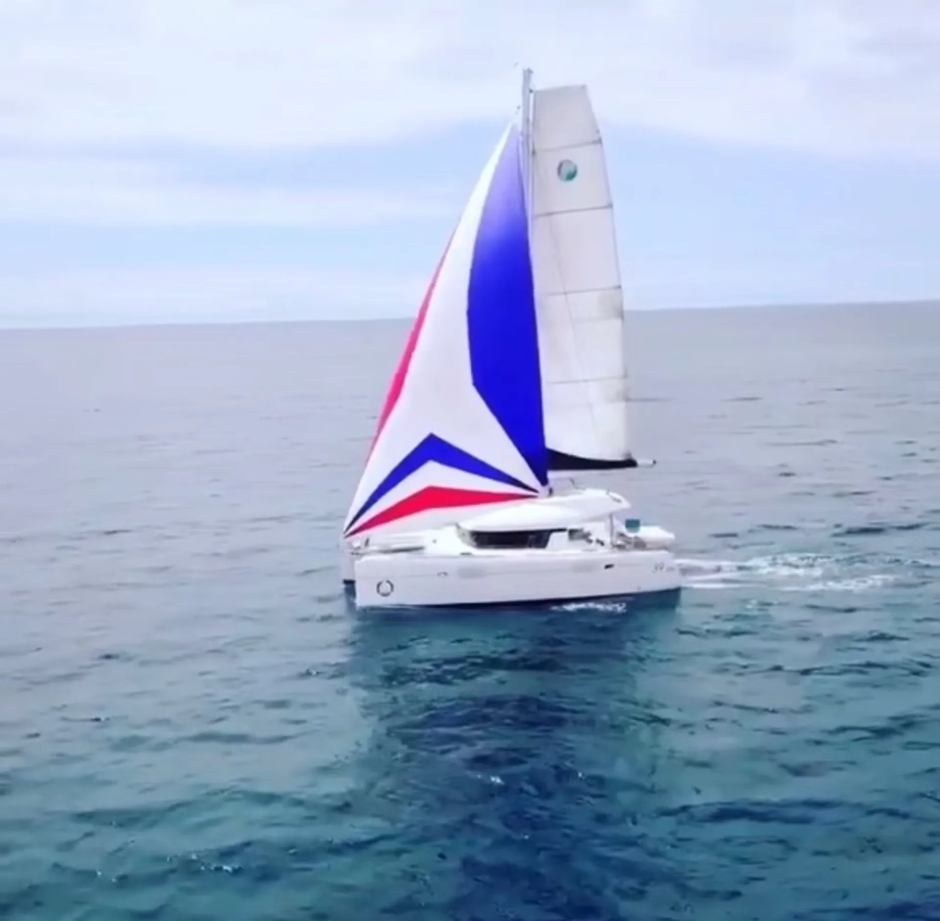 Lagoon  390 in Marina del Rey, CA — photo 2