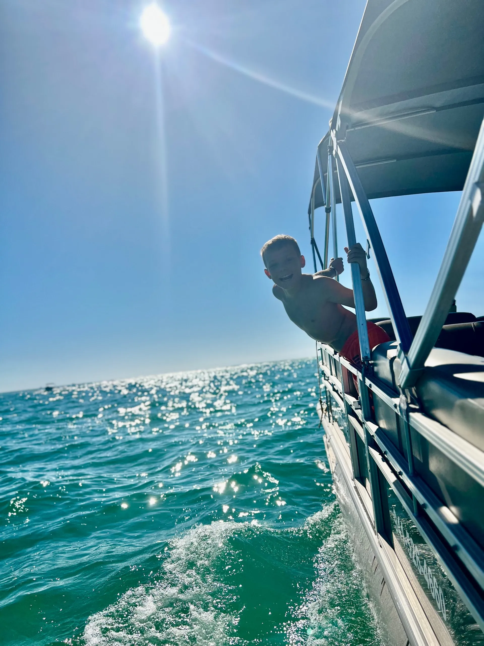 Super Comfy 22’ Pontoon In Bradenton / fuel Included!