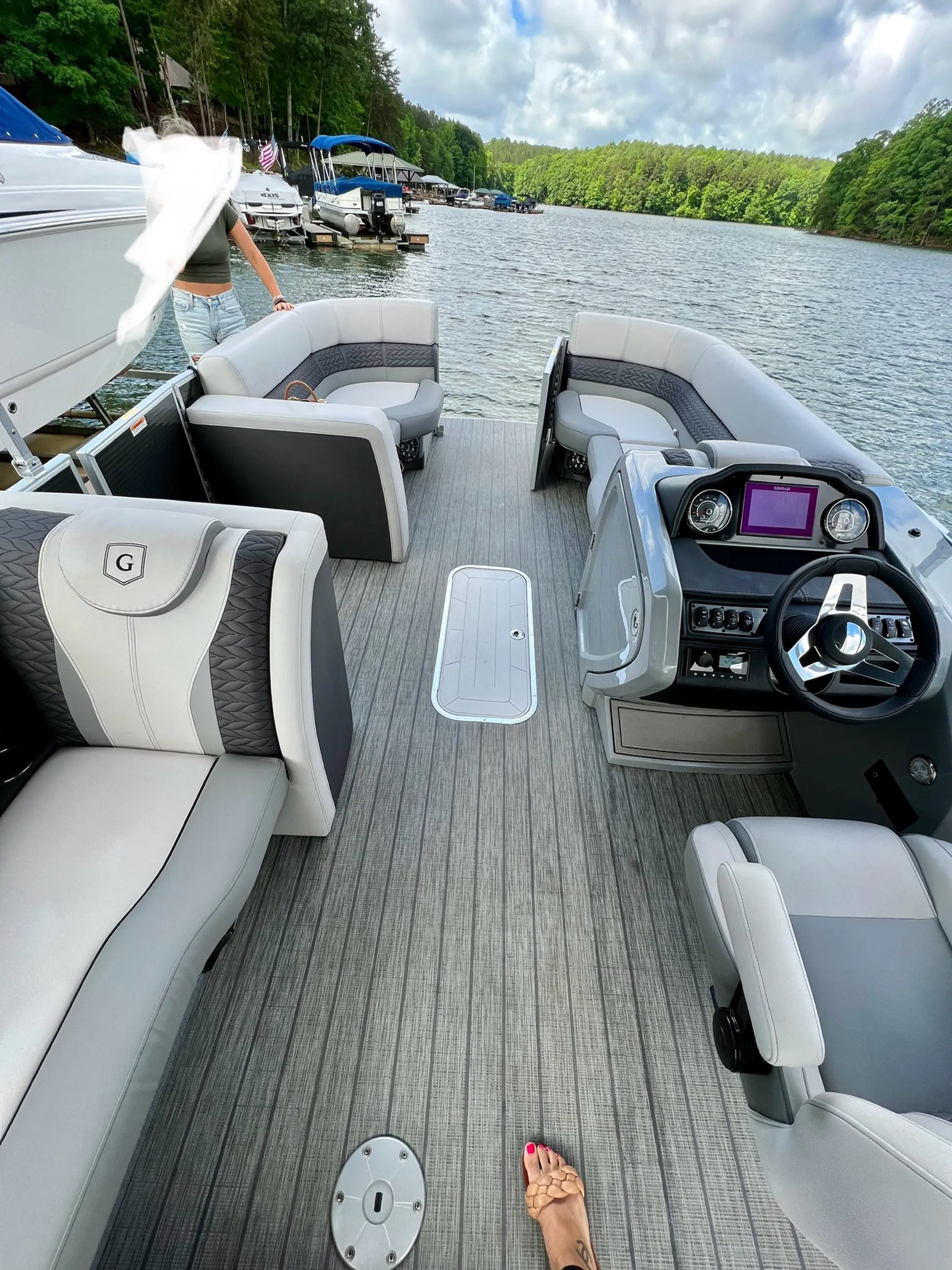 New Luxury Tri-toon on Lake Norman 