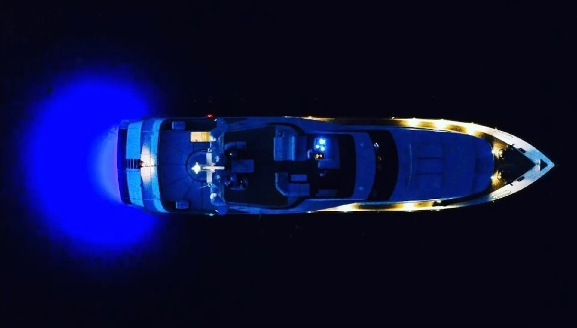 100' Yacht ➕ JACUZZI ⭐️ Best Experience In Miami