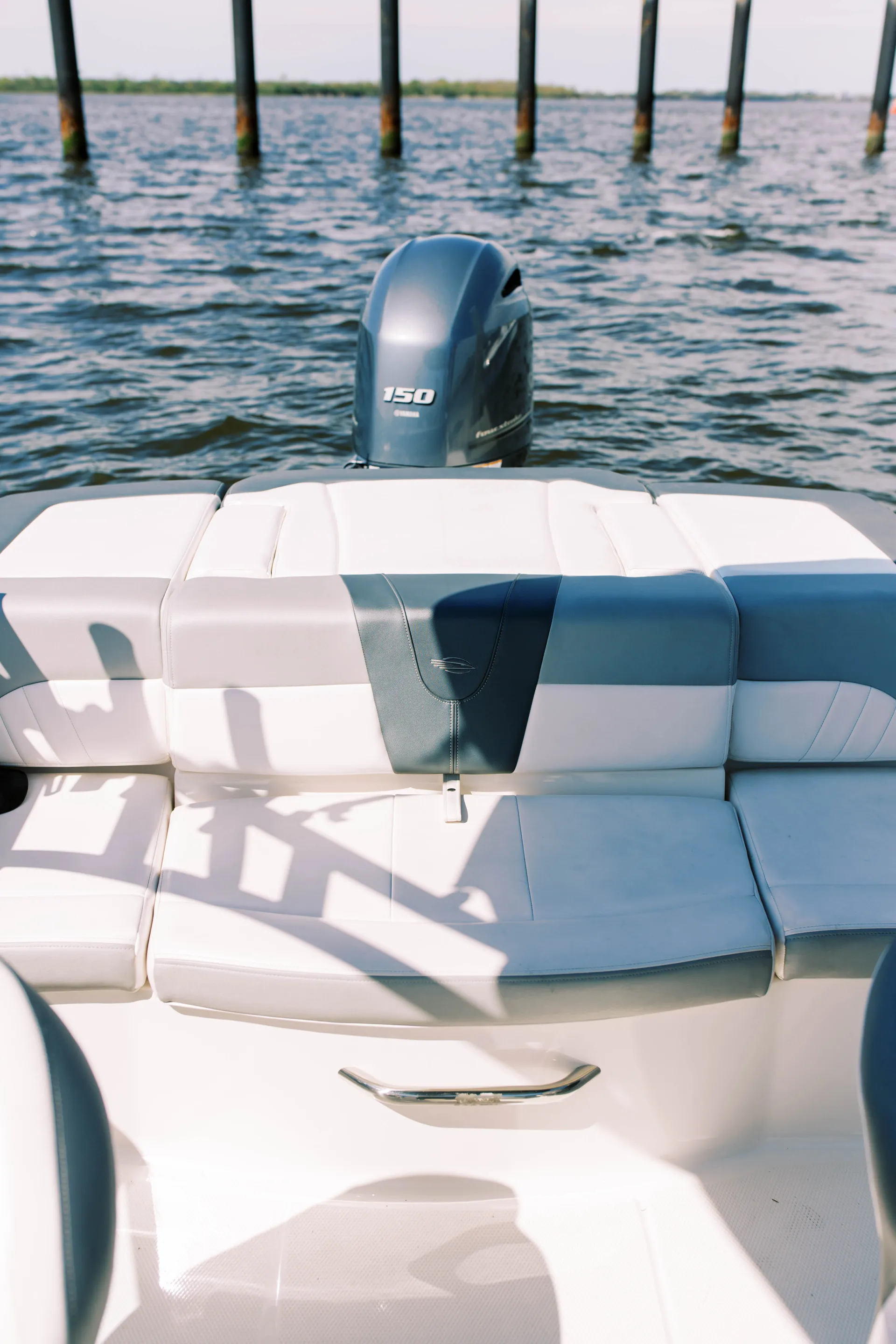 Beautiful Chaparral Boat for a perfect leisure day! 