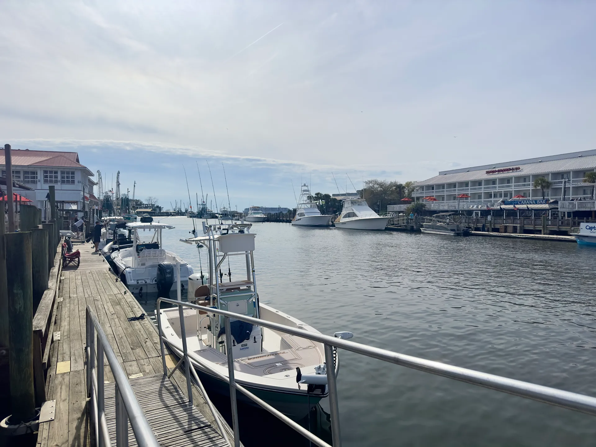 Beautiful Chaparral Boat for a perfect leisure day! 