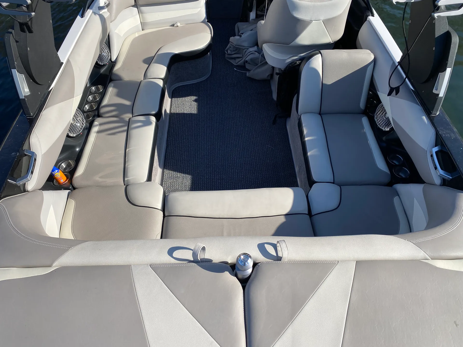Malibu Boats Wakesetter 23 LSV in Excelsior, MN — photo 2