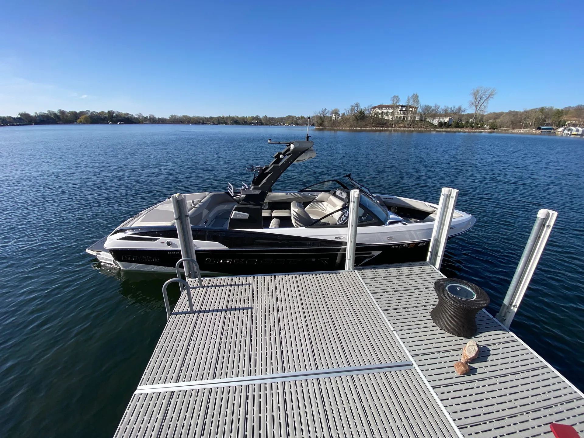 Malibu Boats Wakesetter 23 LSV in Excelsior, MN — photo 5