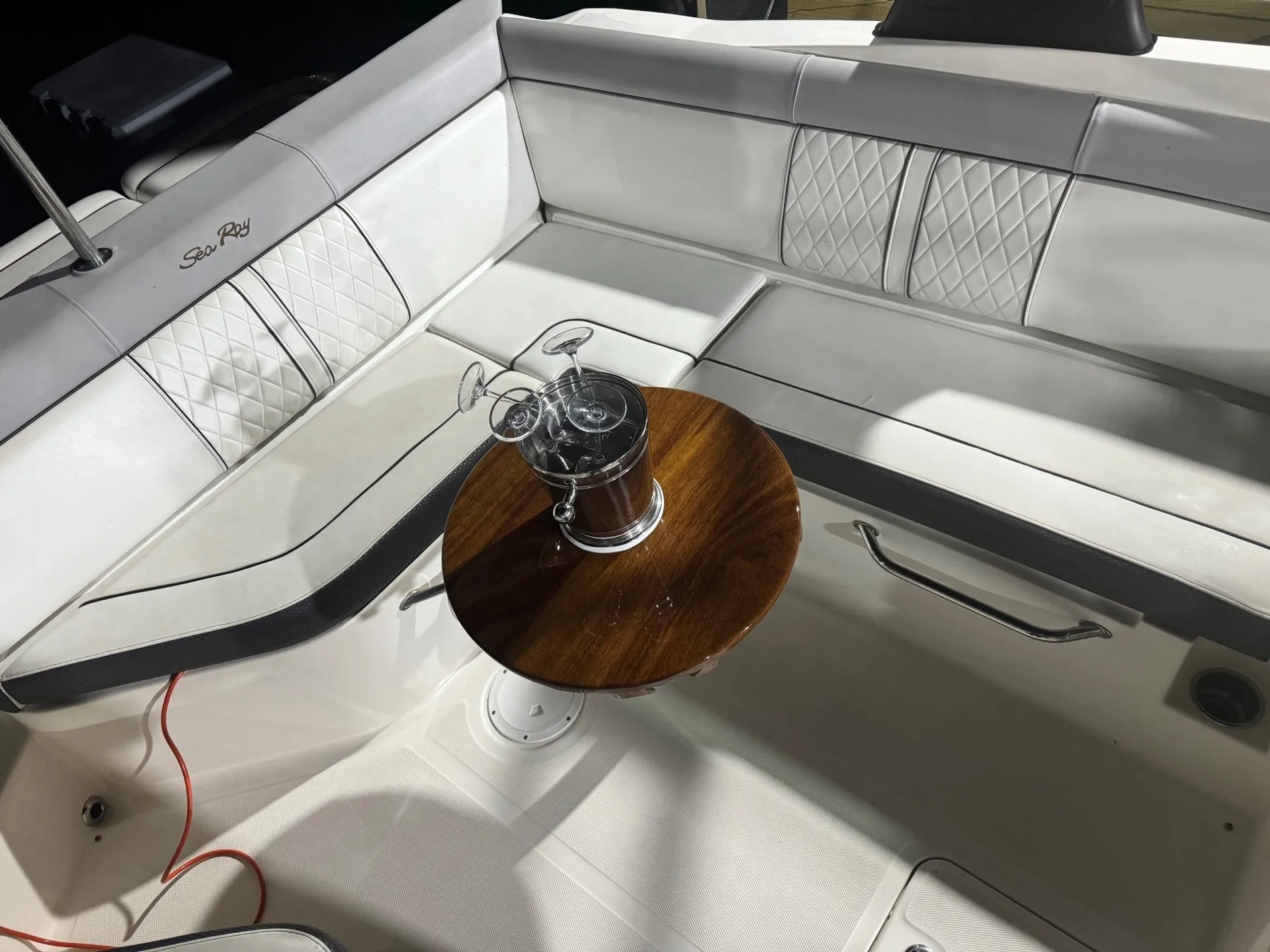 AMUSING PARTY ON 30’ SUNDECK!! FREE HOUR PROMOTION!! NO HIDDEN FEES!!