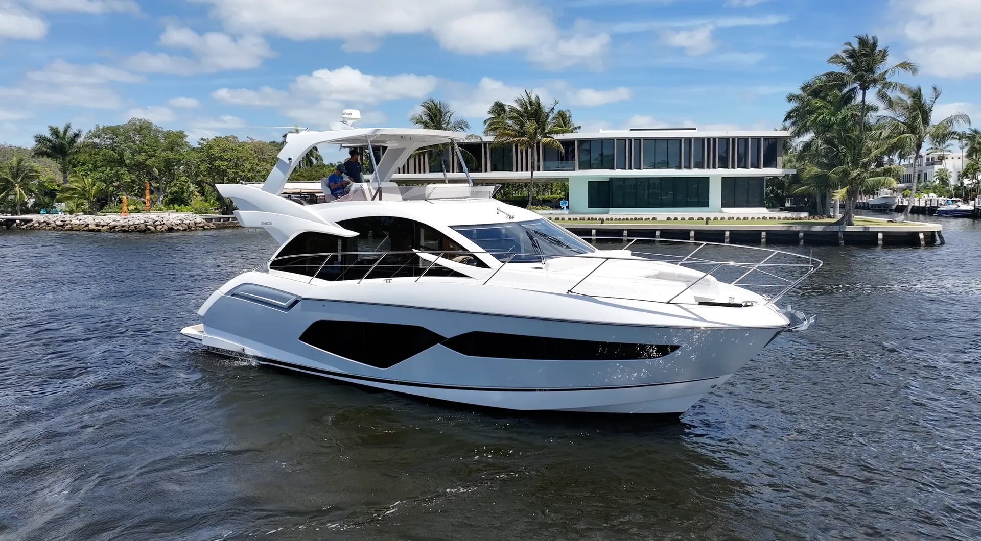 56 ft Luxury Sun seeker Flybridge Party Yacht