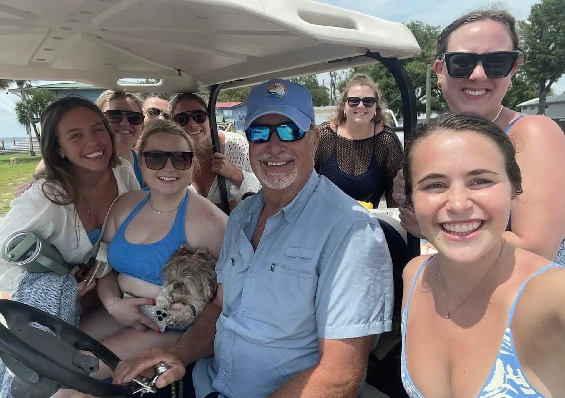 "Fun in the Sun" Best priced Pontoon - 12 ppl!