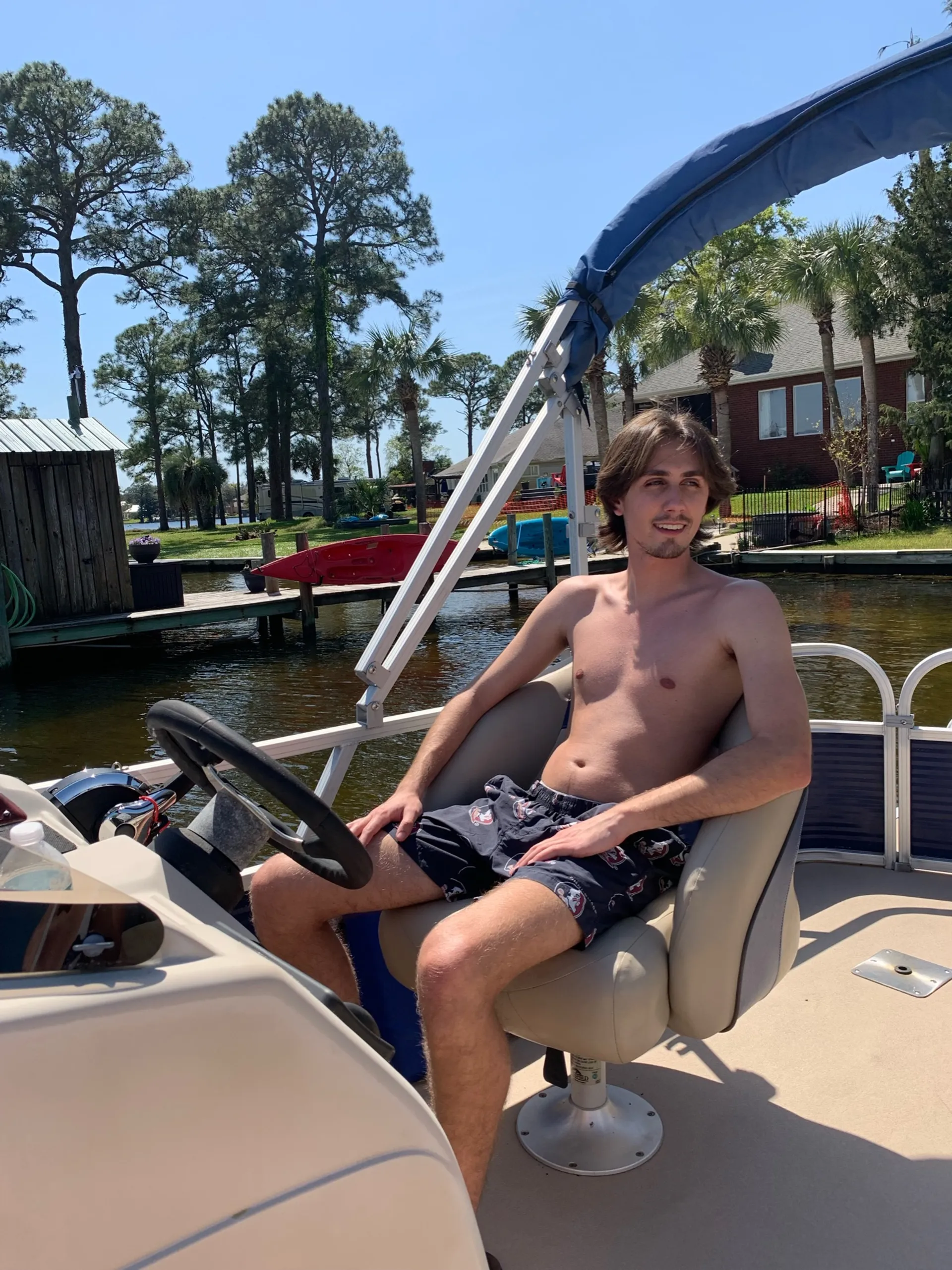 Sun Tracker by Tracker Marine Fishin' Barge 20 DLX Signature w/25ELPT 4-S in Fort Walton Beach, FL — photo 2