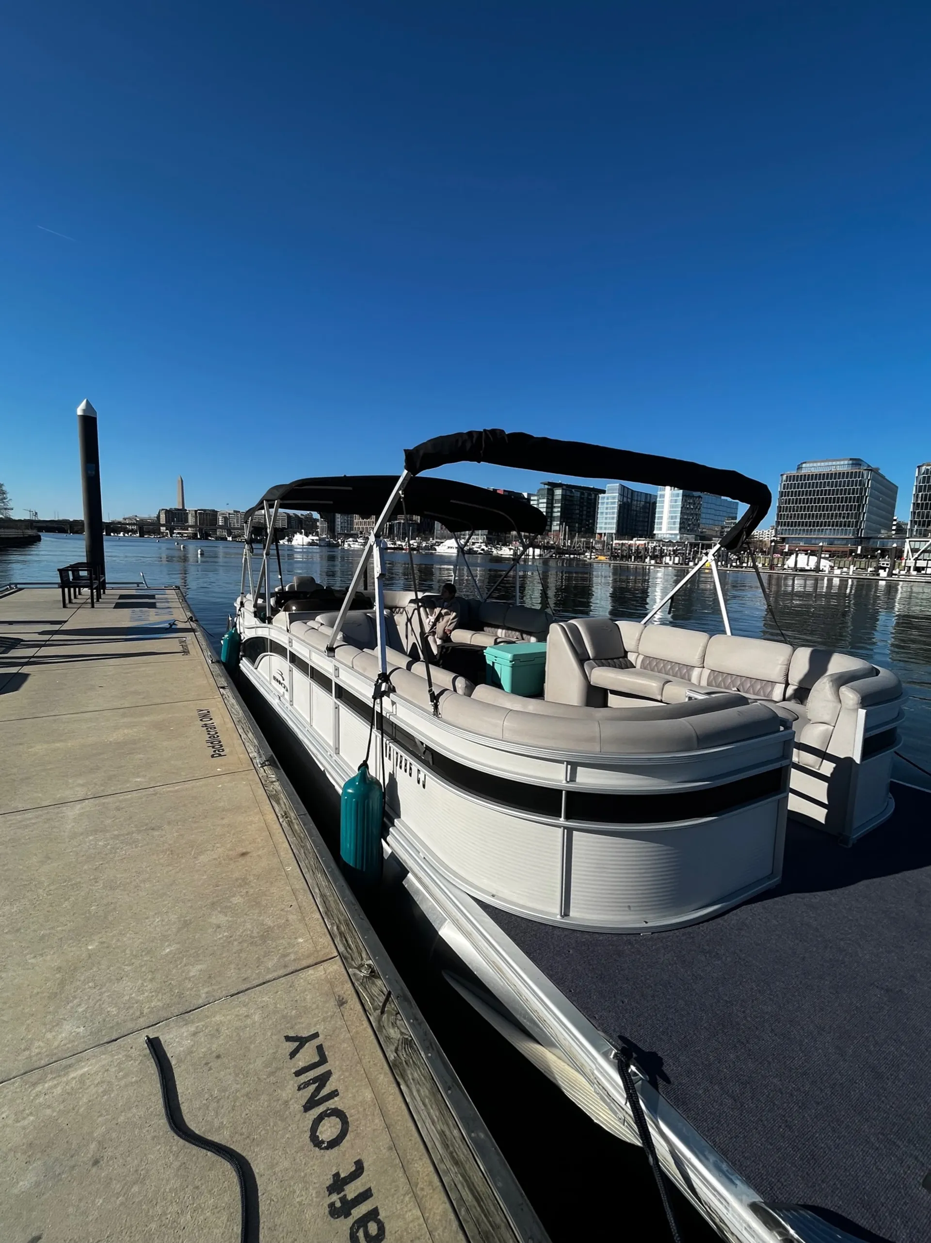 The Largest Bennington Pontoon! 🛥️