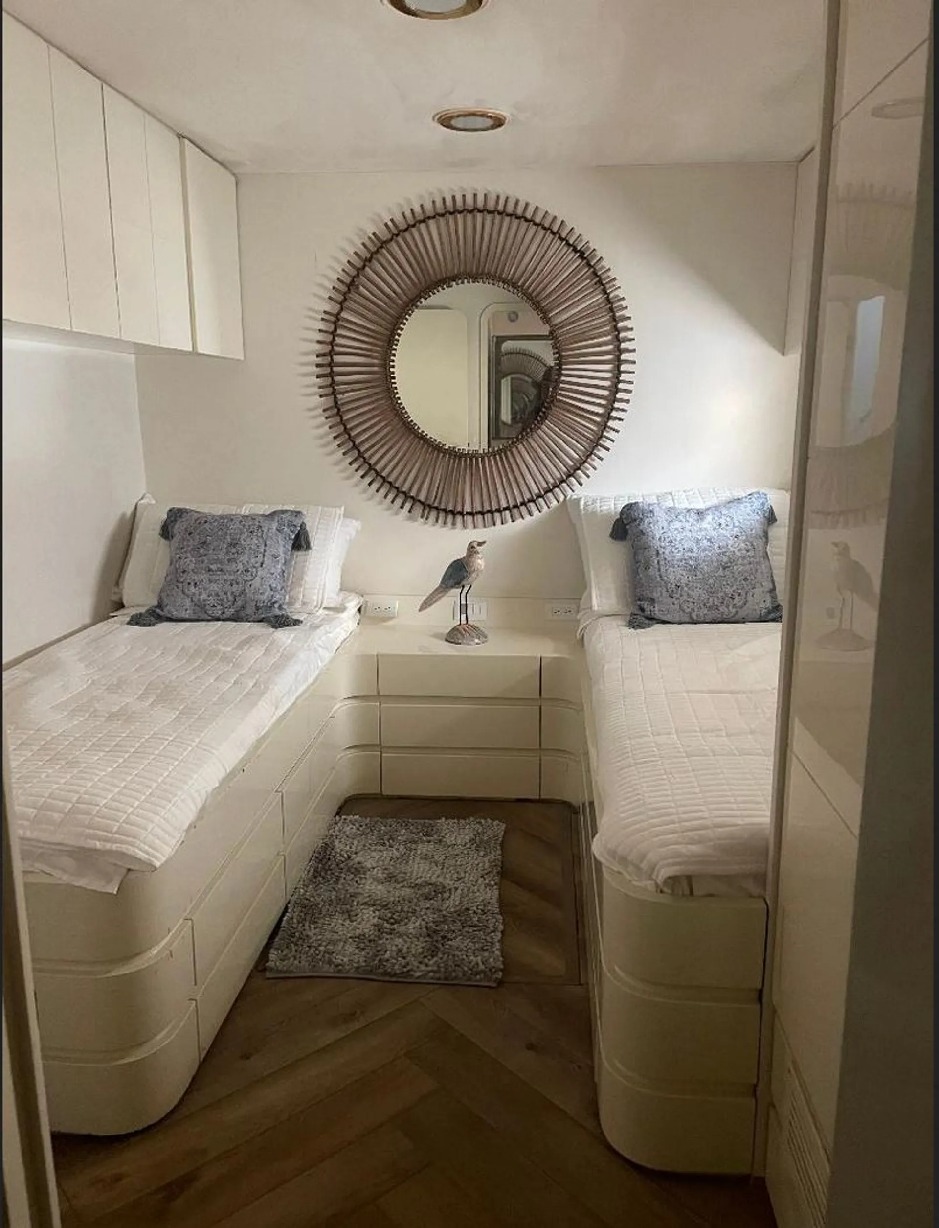 100 ft Moira beautiful cruiser yacht 