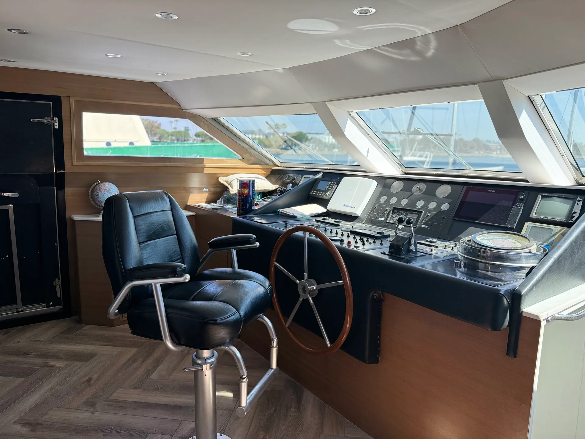 100 ft Moira beautiful cruiser yacht 