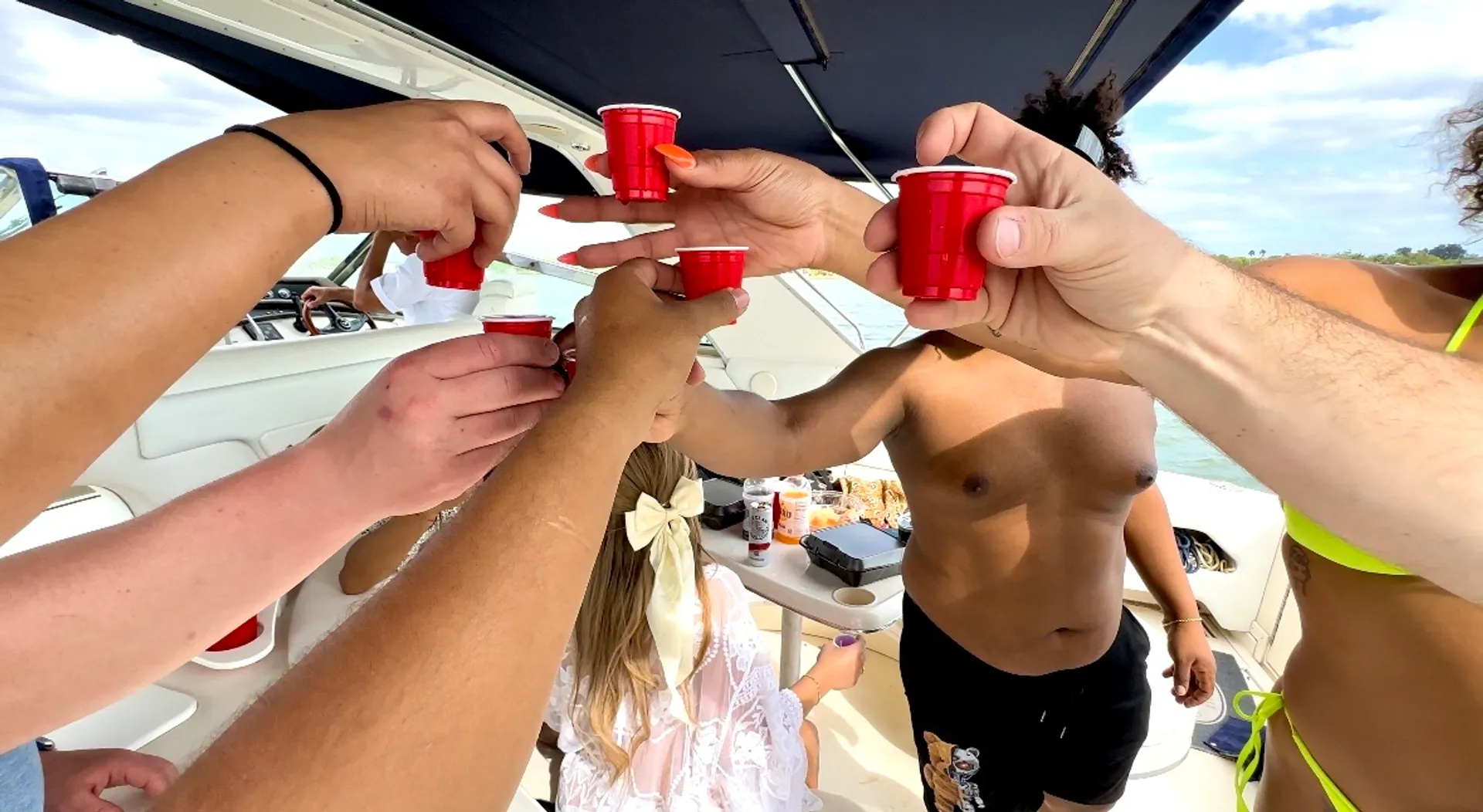 Yacht Rental Succulenta Rosé Captian Included