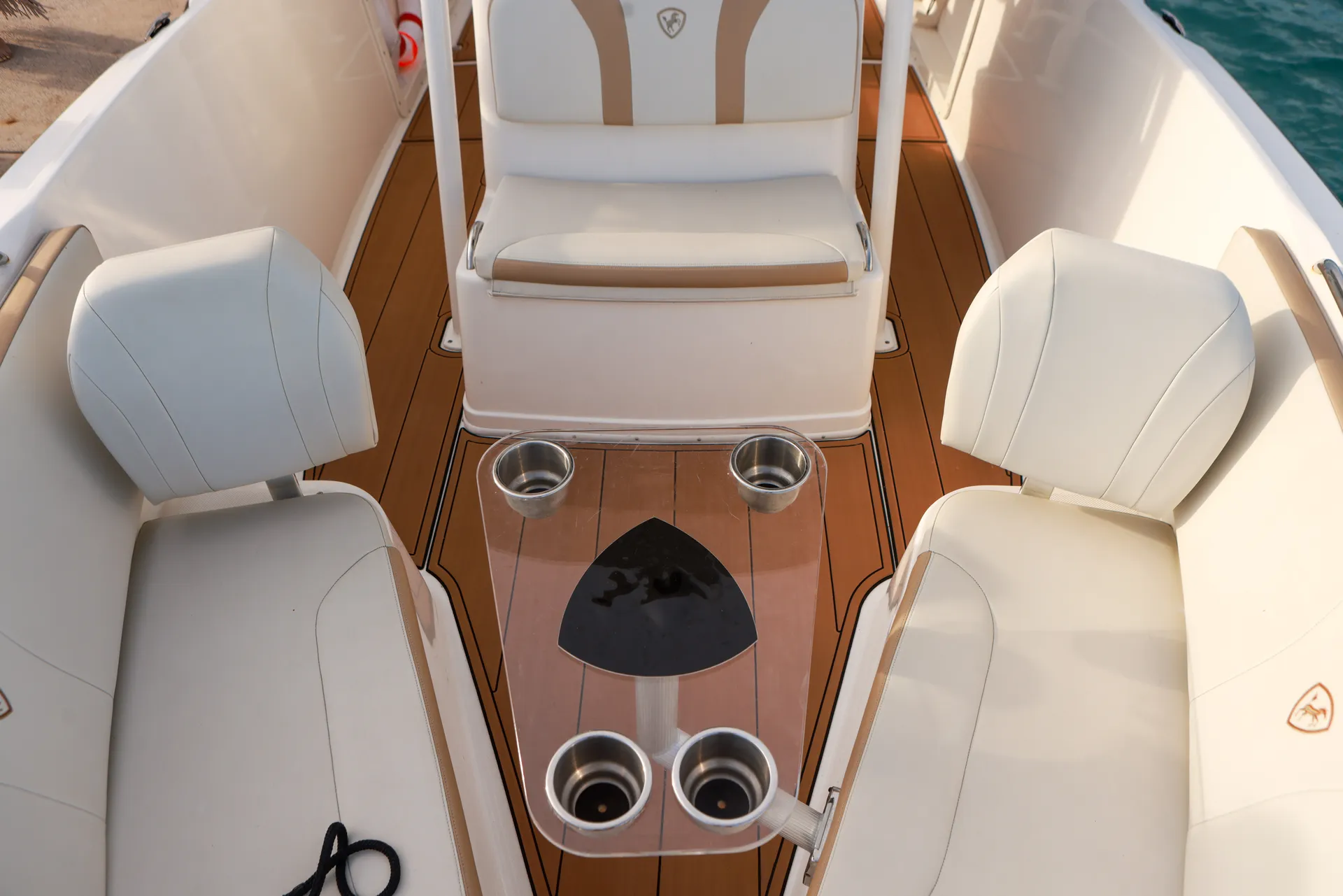 GORGEOUS & SPACIOUS CENTER CONSOLE BOAT! Enjoy the water in style!!!