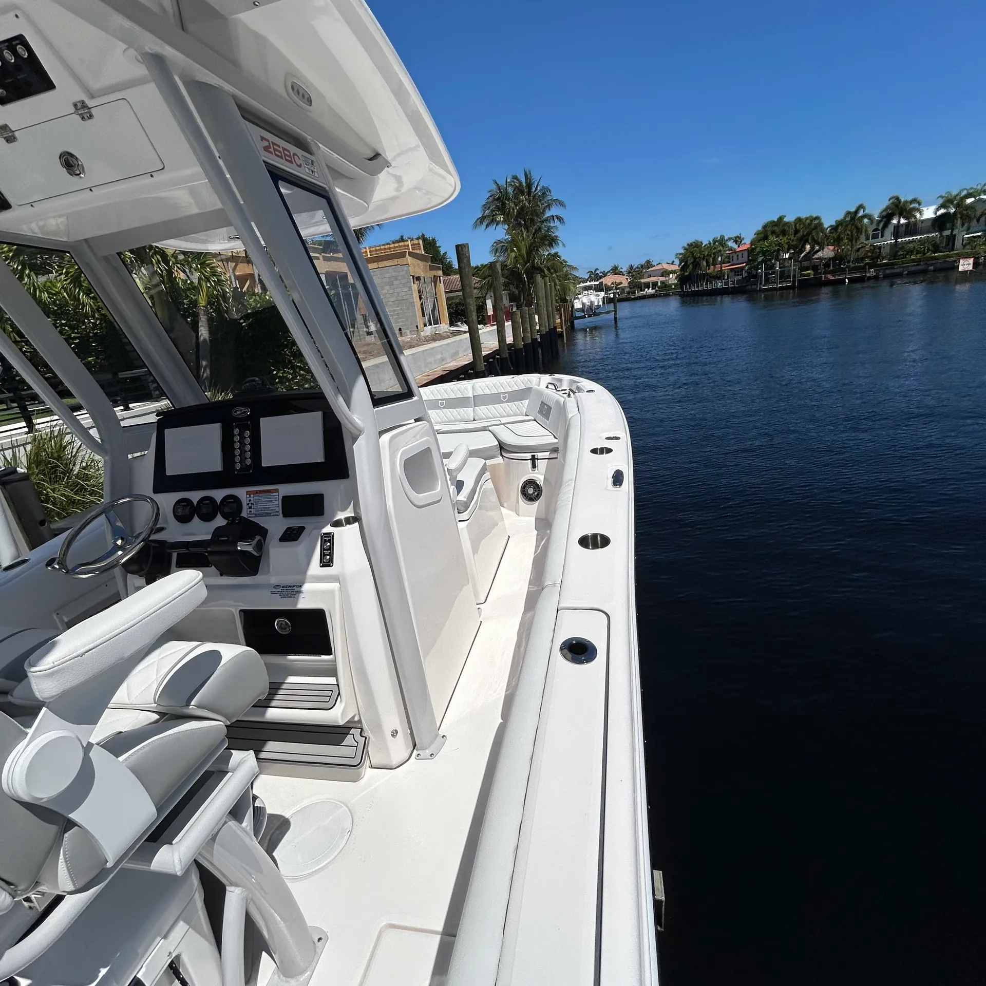 Sandbar, cruise or any occasion! Free gas and ice.