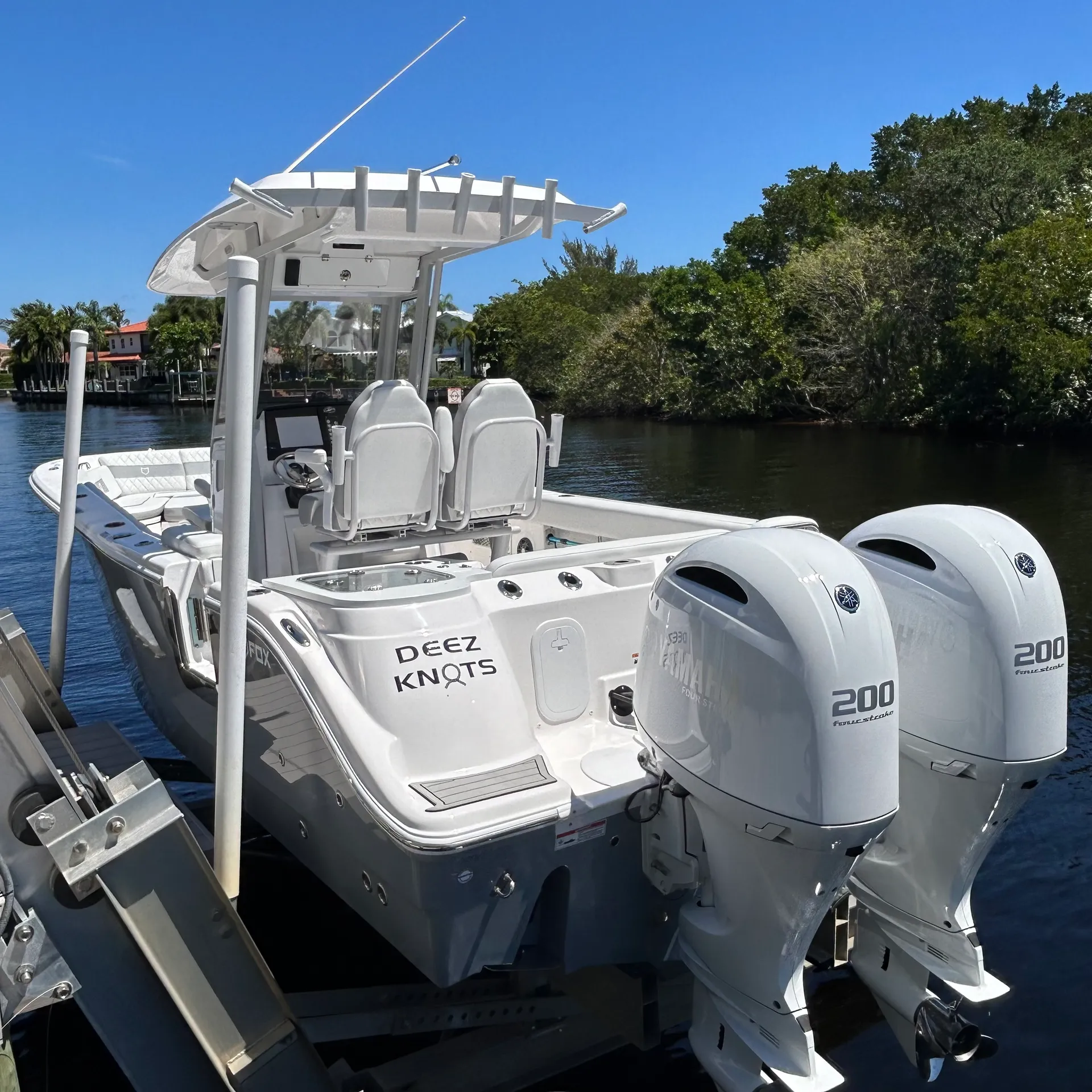 Sandbar, cruise or any occasion! Free gas and ice.