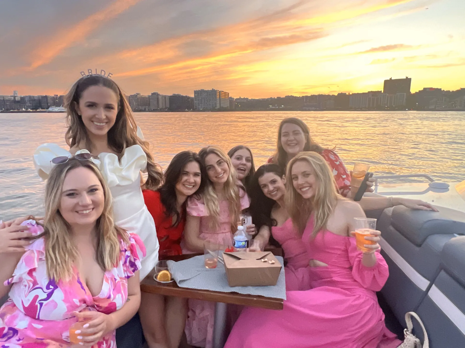 *Female Owned*-Manhattan #1 Luxury Yacht- 12 Passengers 