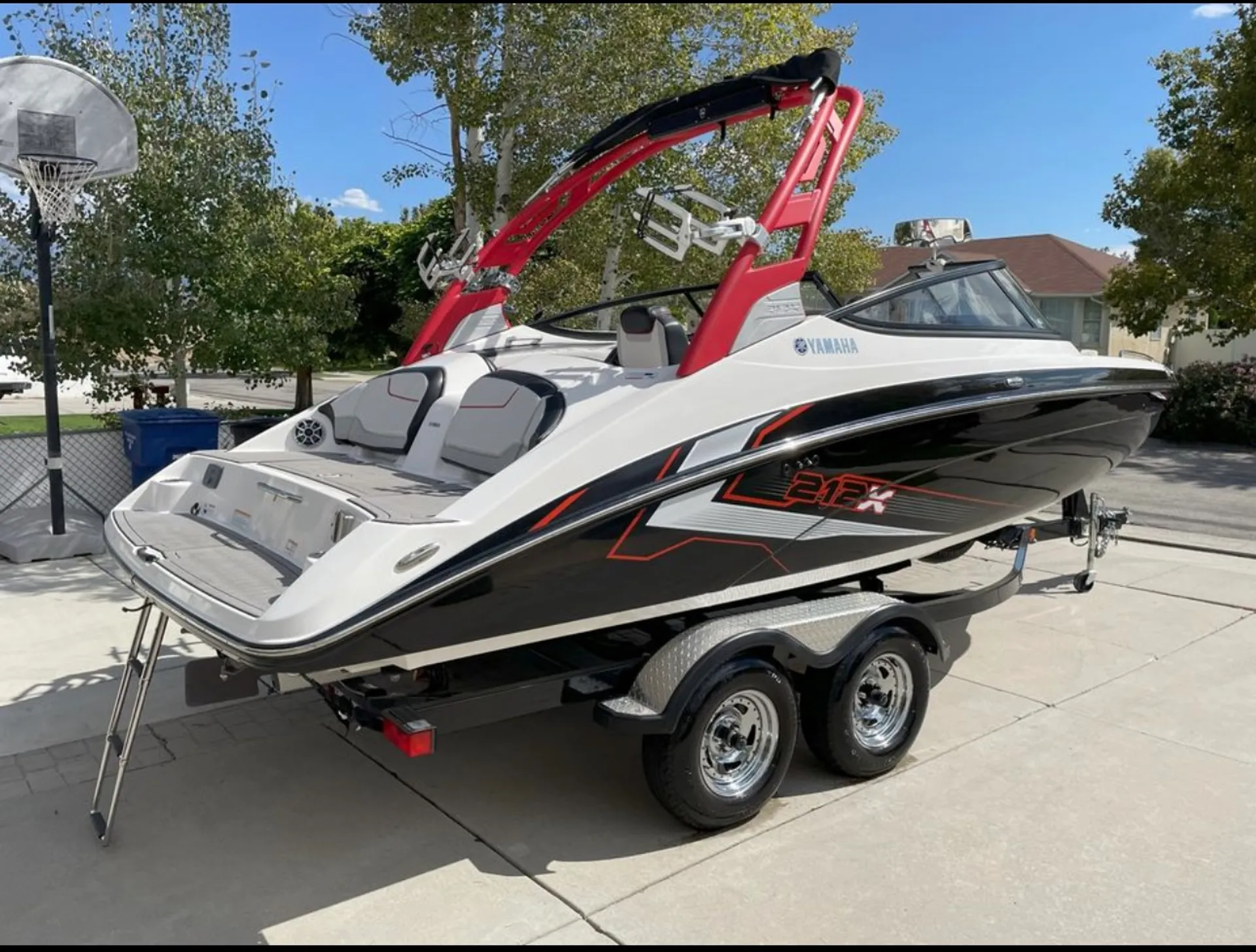 Fun and Easy 2018 Yamaha 212x (surf ready)