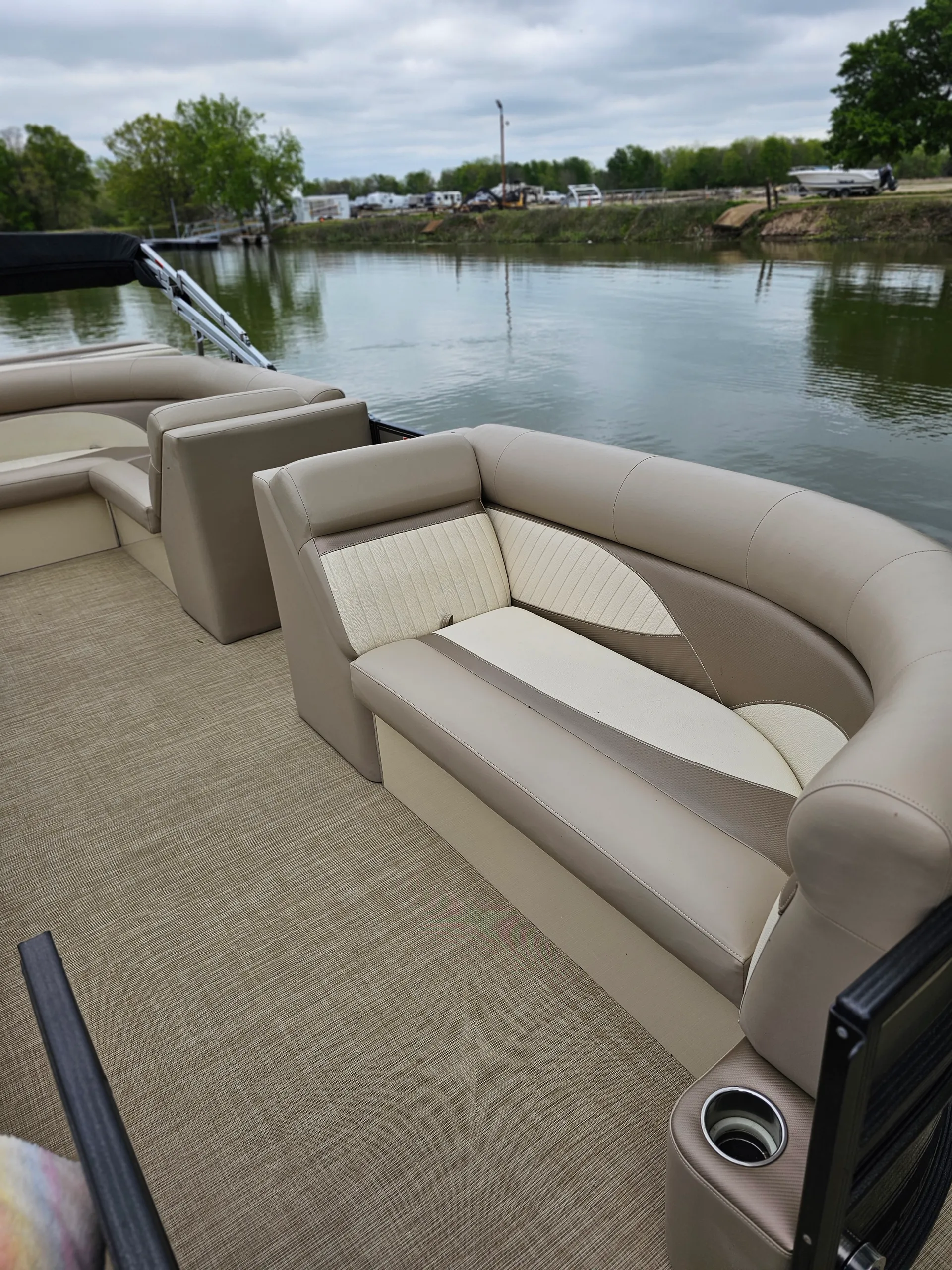 23' Tritoon on lake of your choice!