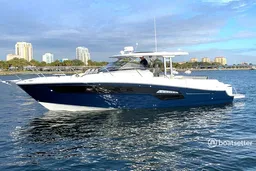 43' Luxury Yacht Charter in Long Beach 