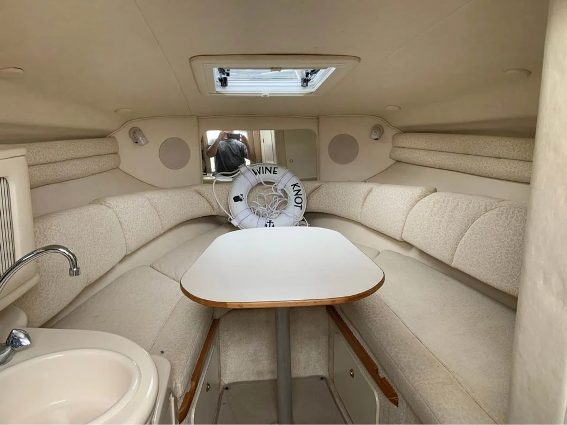 Sea Ray Boats 260 Sundancer in Springfield, VA — photo 4