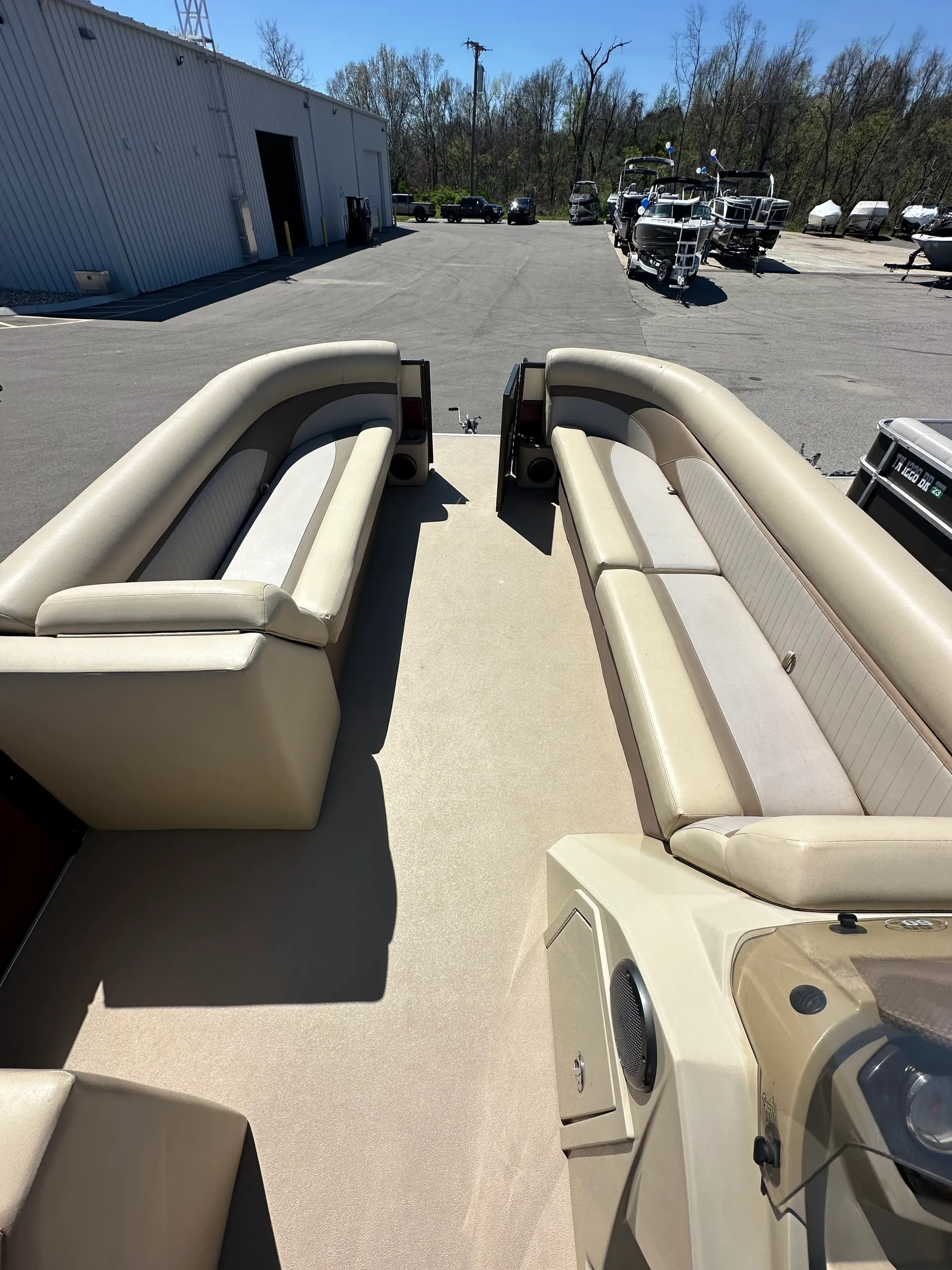 CREST PONTOONS 250 CARIBBEAN SLC CP3 TRITOON in Hendersonville, TN — photo 5