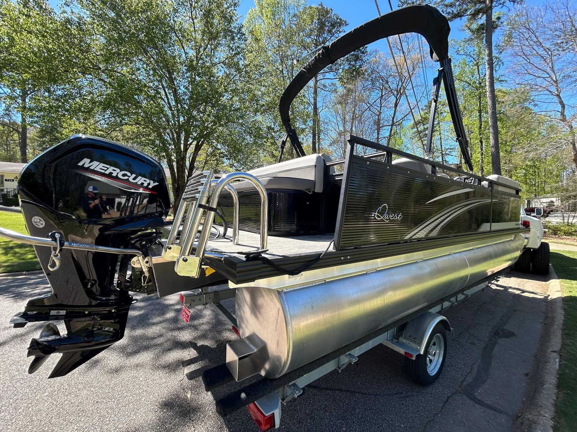 (Condo Guests ONLY) Lake Martin 5 Star pontoon retreat, easy boarding!