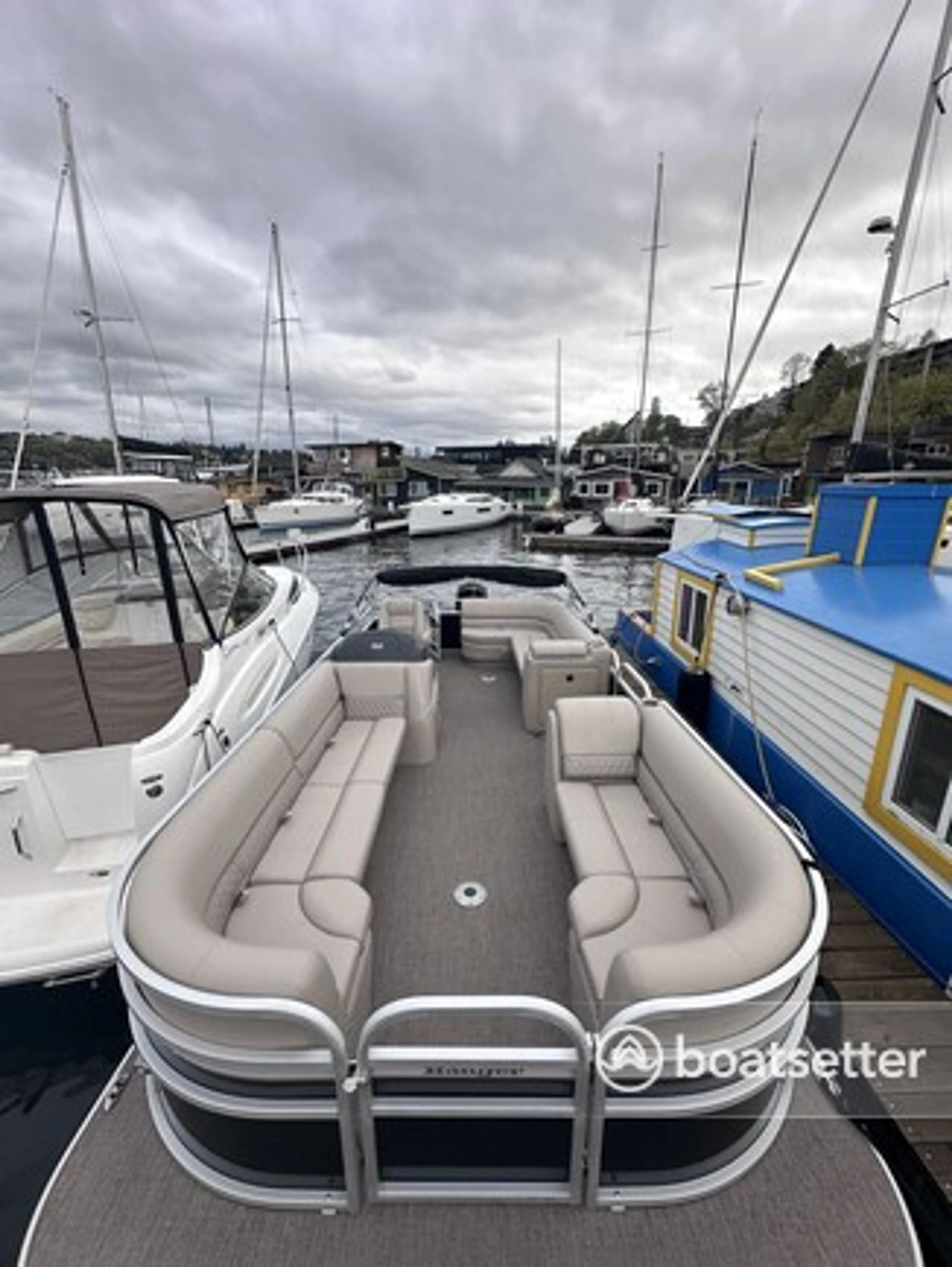 Rent a RANGER BOATS (AR) 220C in Seattle, WA on Boatsetter
