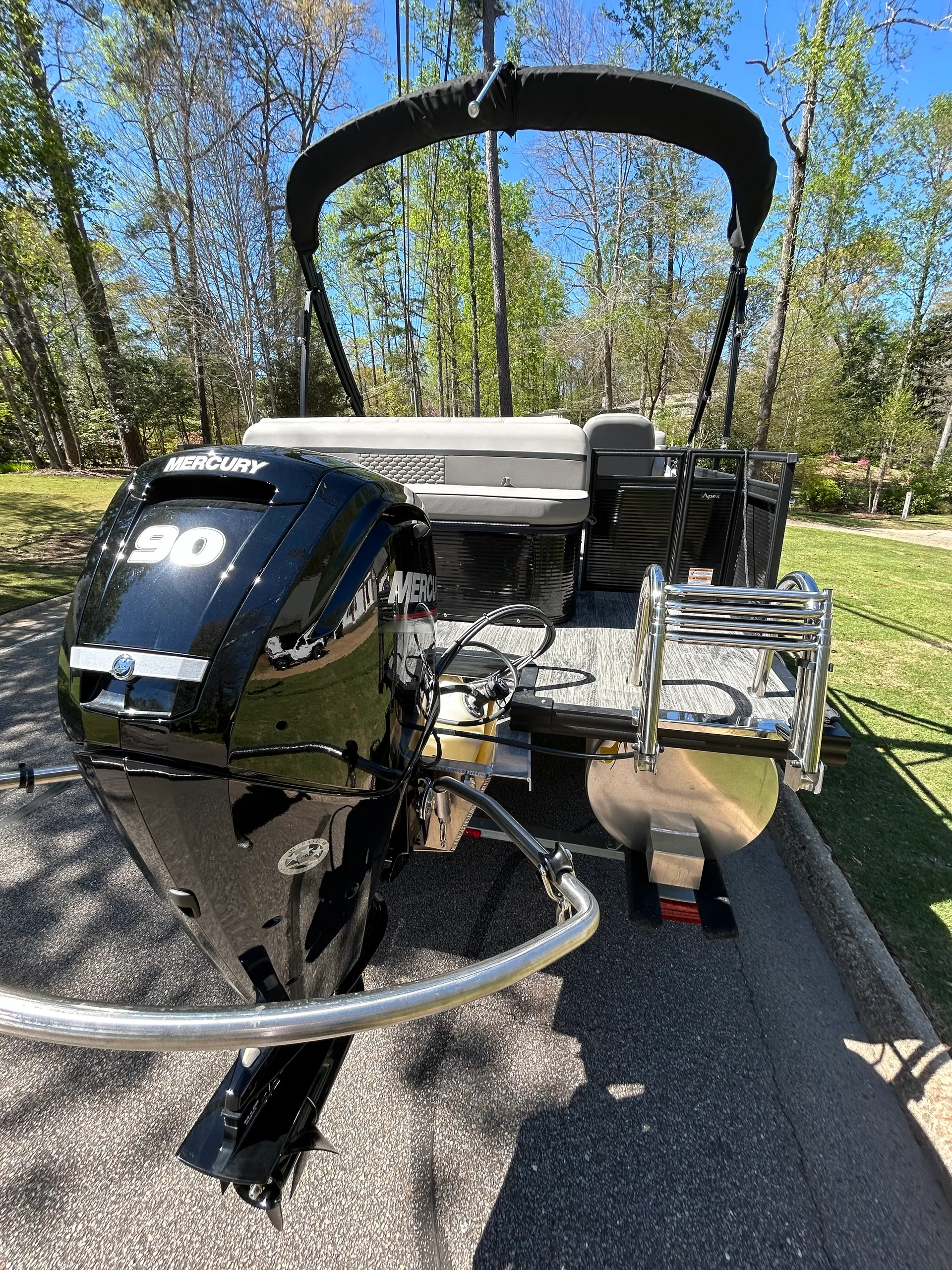 (Condo Guests ONLY) Lake Martin 5 Star pontoon retreat, easy boarding!