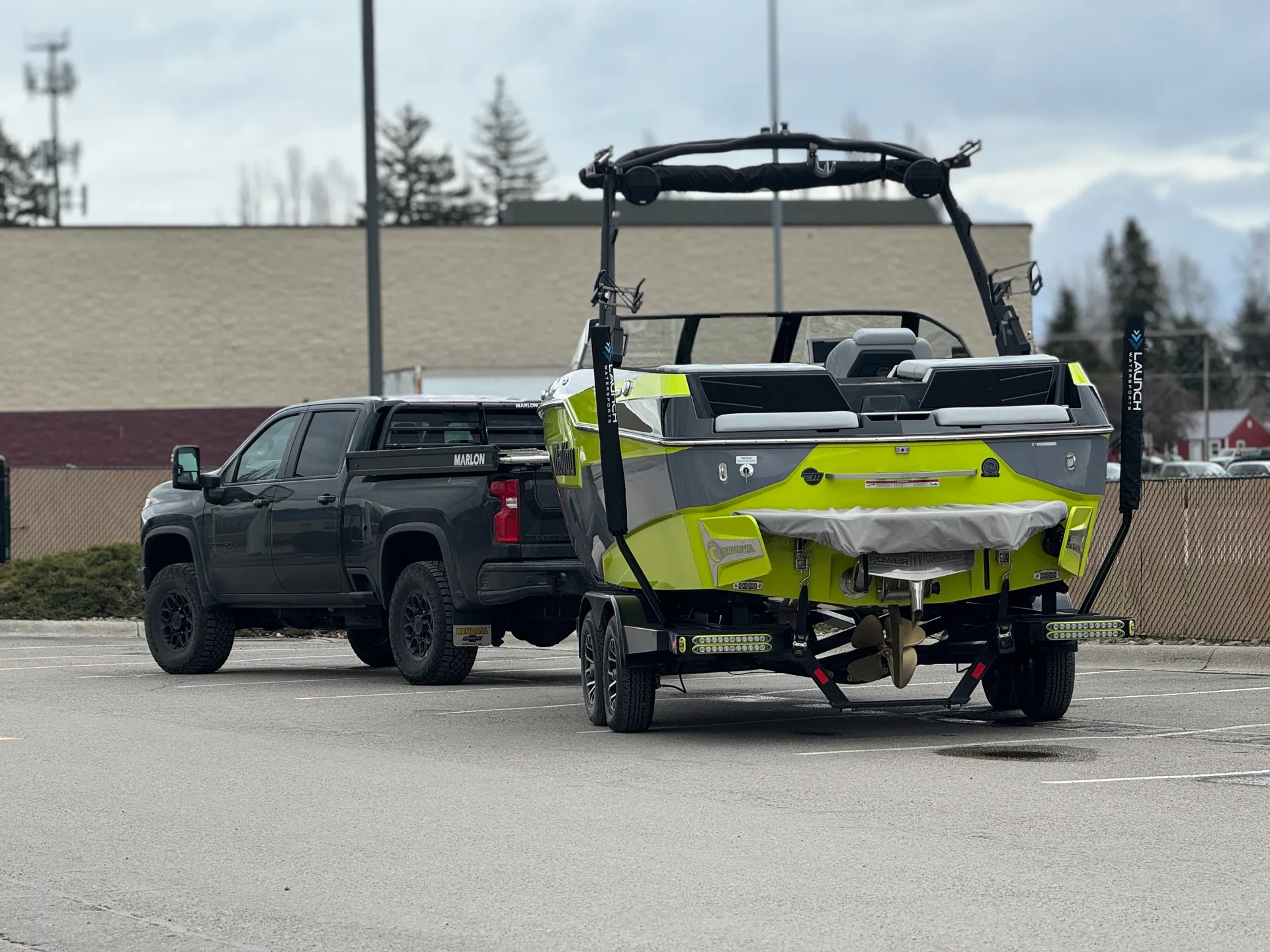 Best surf wave and rental experience in Chelan (check my reviews!)