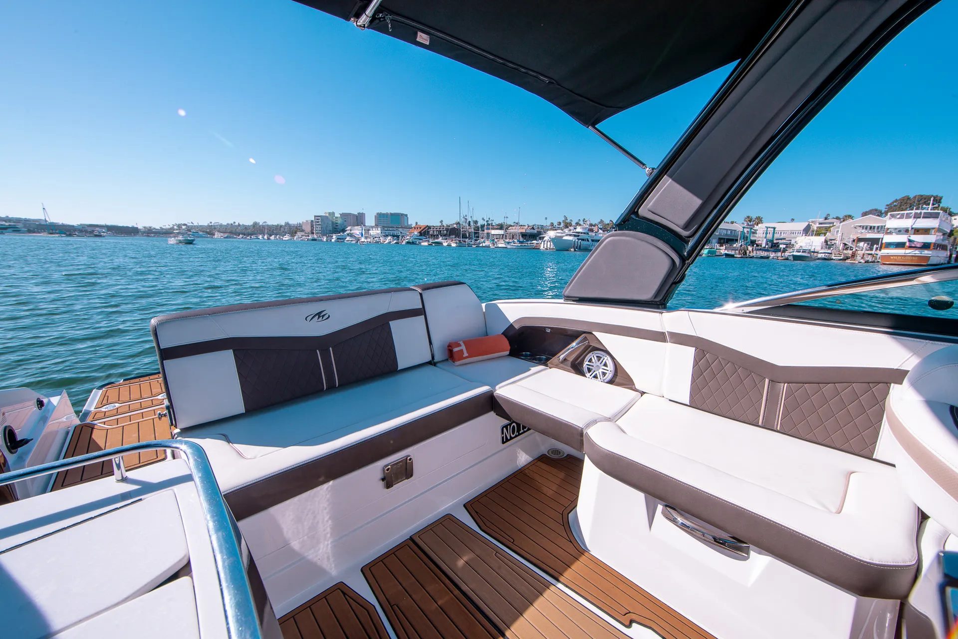 Bayliner Element XR7 in Newport Beach, CA — photo 3