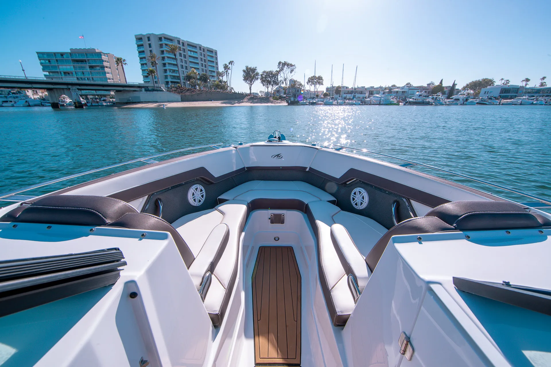Bayliner Element XR7 in Newport Beach, CA — photo 2