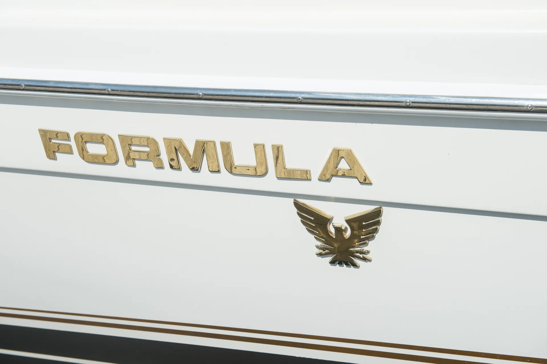 Formula by Thunderbird 41 Performance Cruiser in Chicago, IL — photo 5