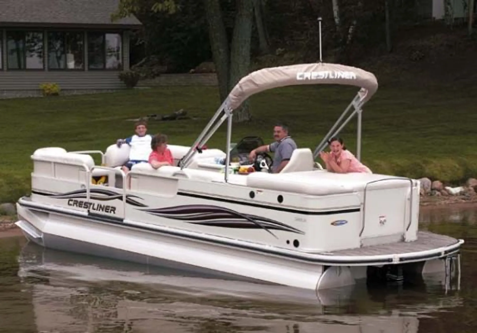 Crest Pontoons 20 Crest II LE in Lakewood, CA — photo 3