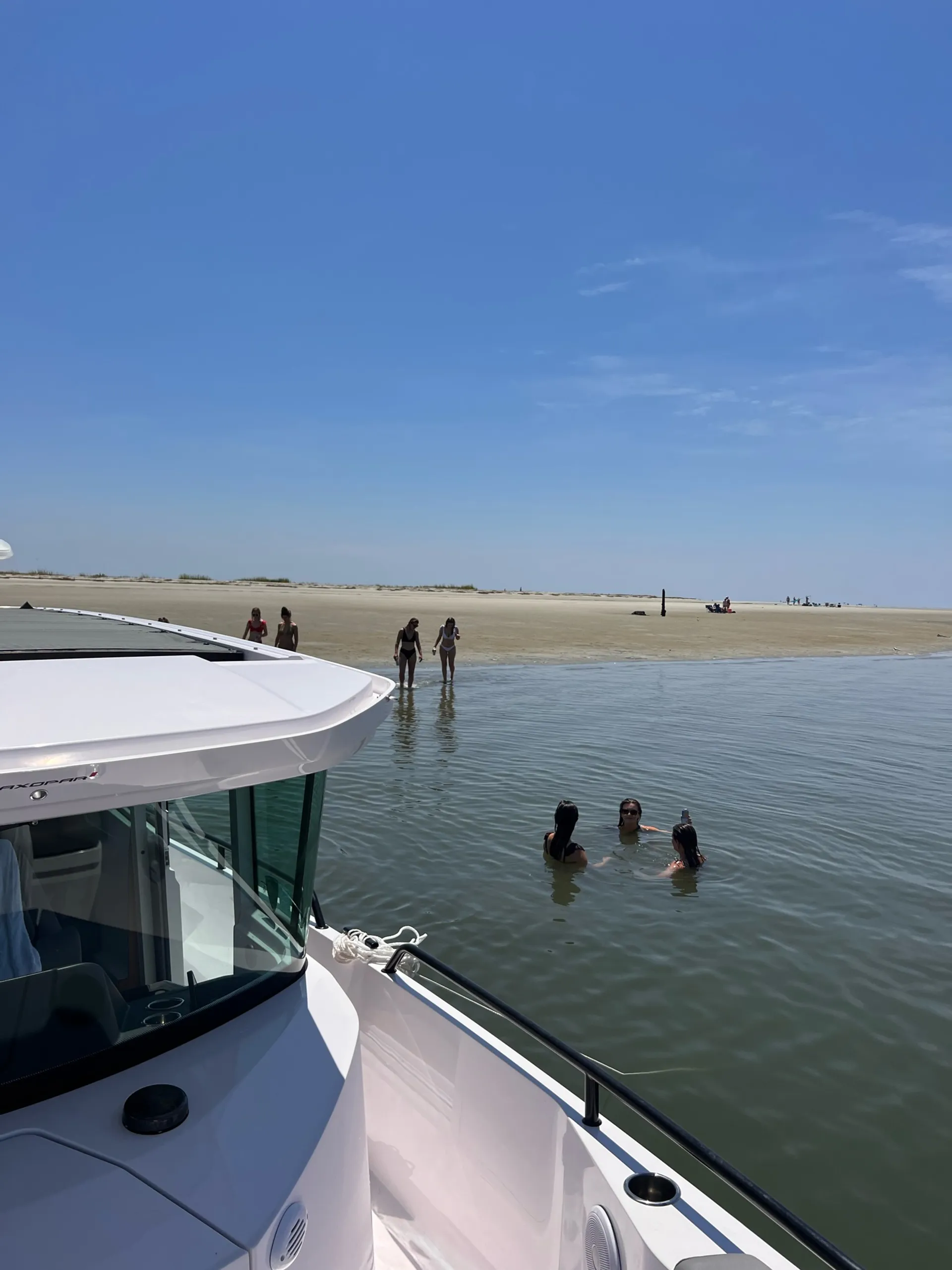 Luxury Sports Cruiser - Your Day, Your Way!