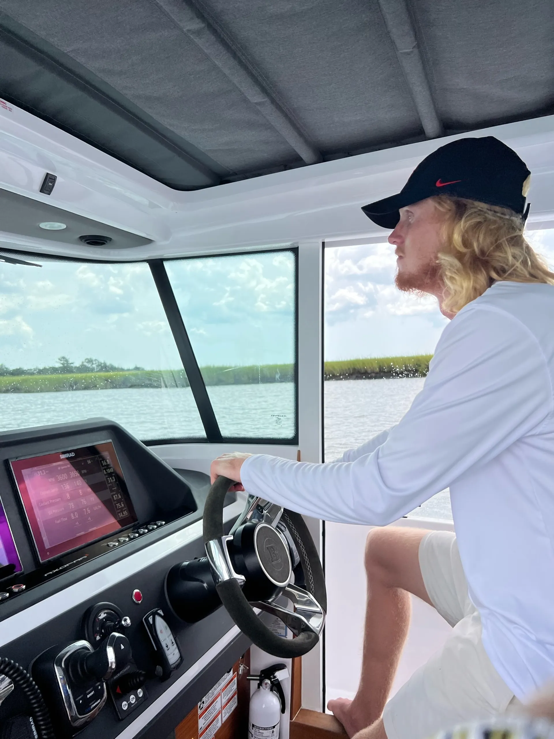 Luxury Sports Cruiser - Your Day, Your Way!