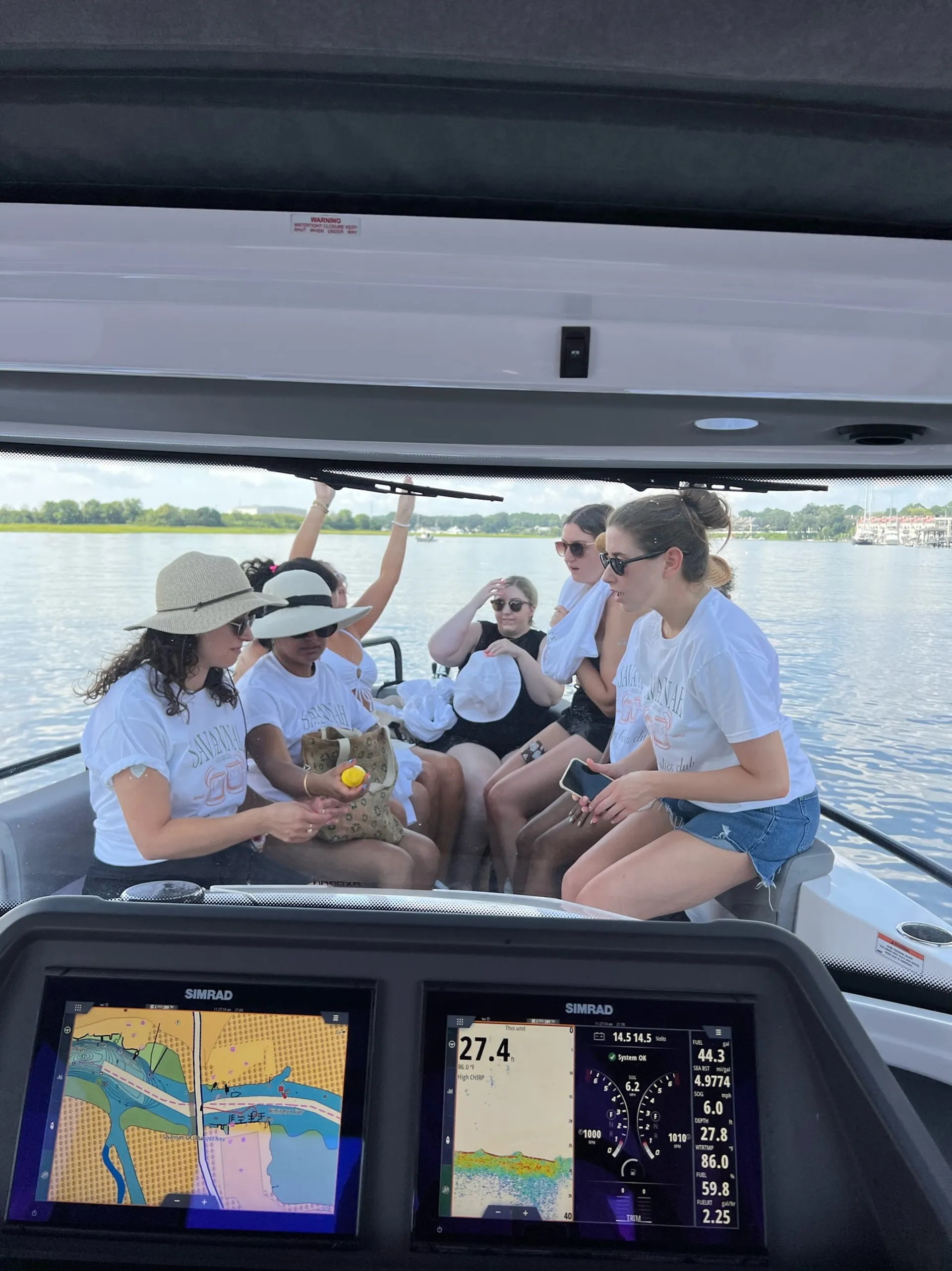 Luxury Sports Cruiser - Your Day, Your Way!