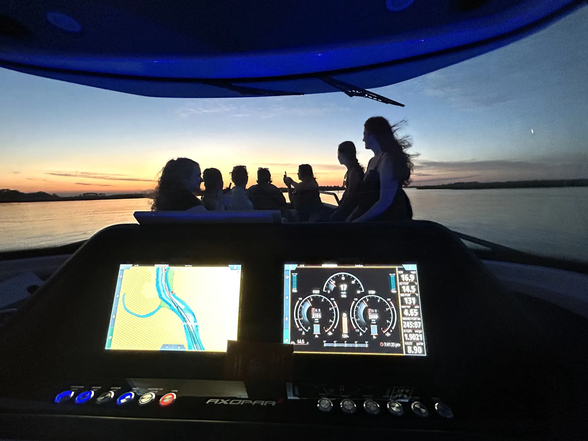 Luxury Sports Cruiser - Your Day, Your Way!