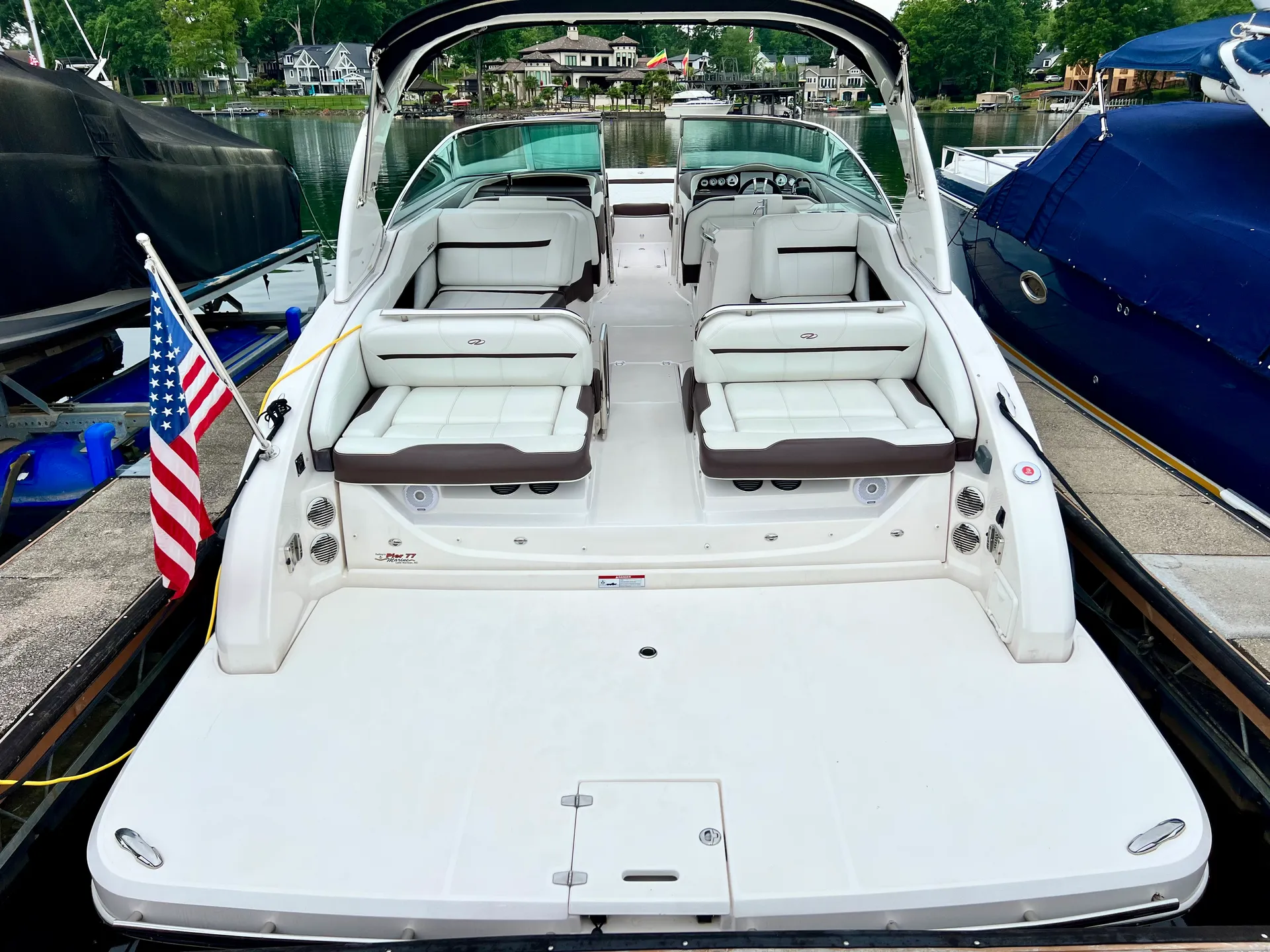 32FT ALL-INCLUSIVE YACHT (CAPTAINED) - LAKE NORMAN