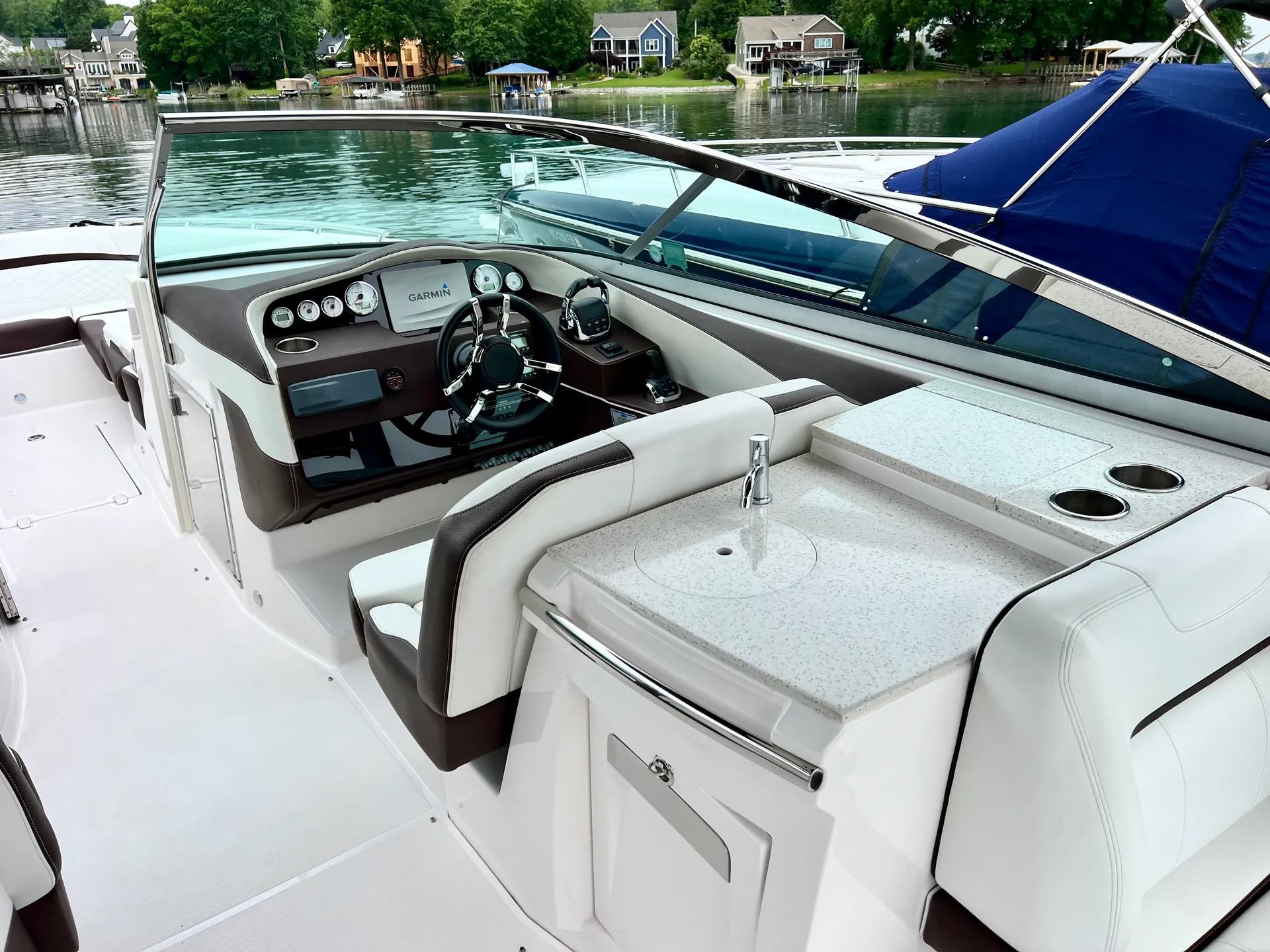 32FT ALL-INCLUSIVE YACHT (CAPTAINED) - LAKE NORMAN