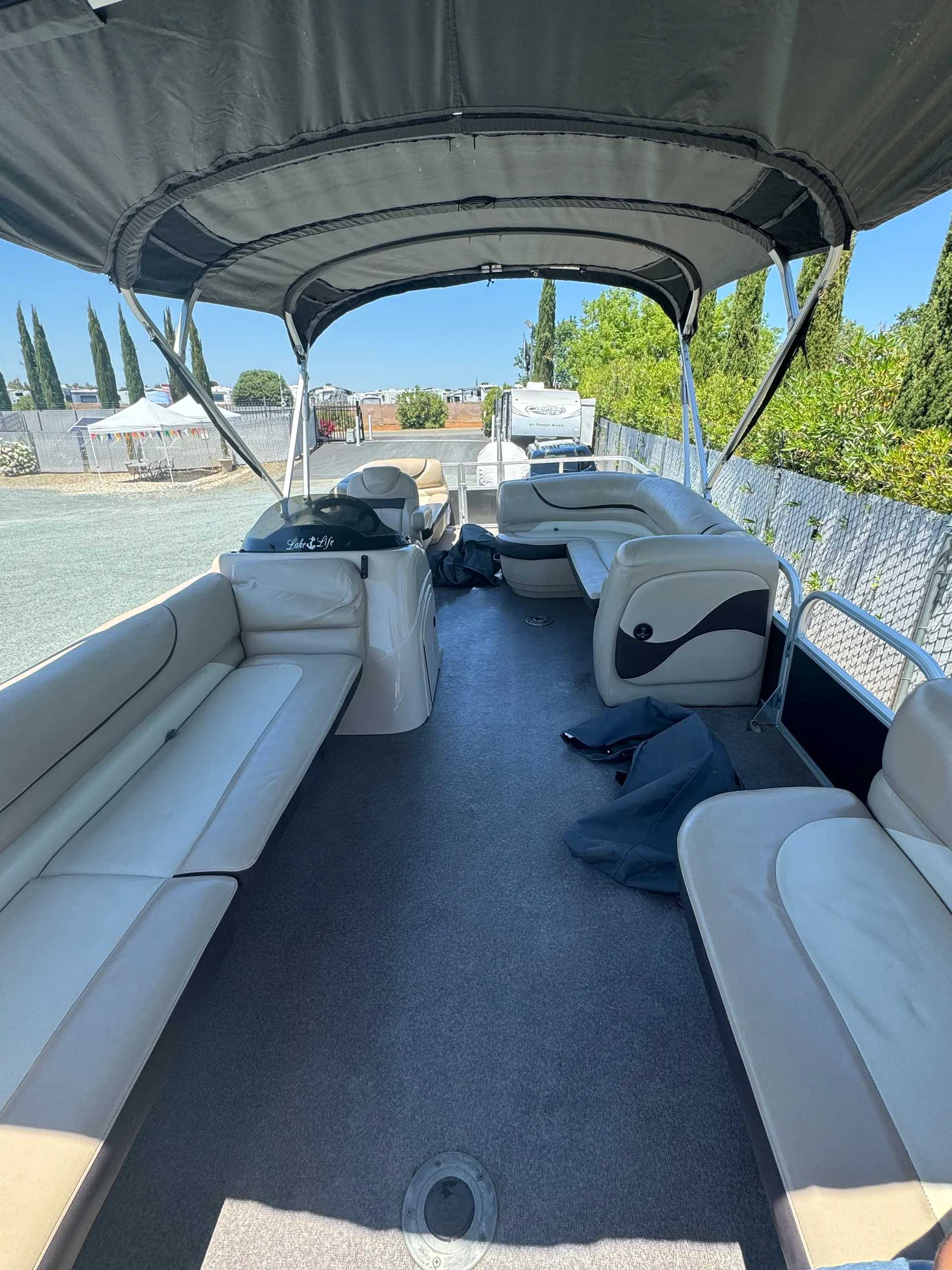 200 HP 24’ Tritoon Party Barge