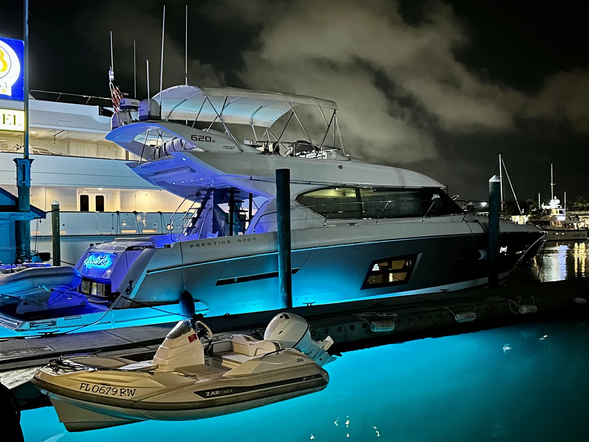 64' Prestige Luxury Yacht