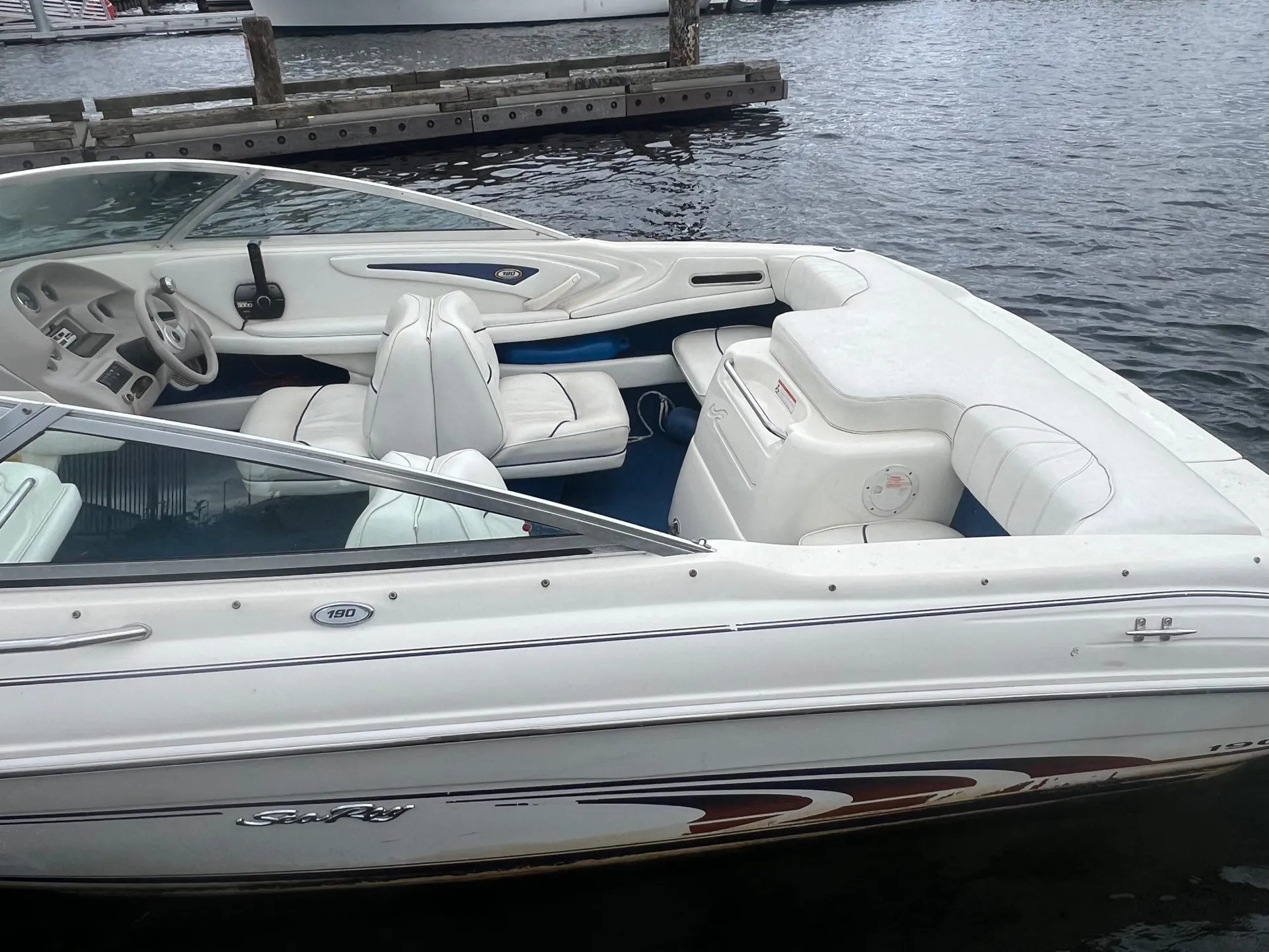 Sea Ray Boats 180 Bow Rider  in Seattle, WA — photo 8